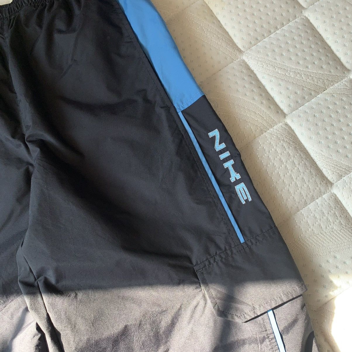 Nike Vintage Nike Swoosh Baggy Track Pants 🍒 Size US 35 - 5 Thumbnail