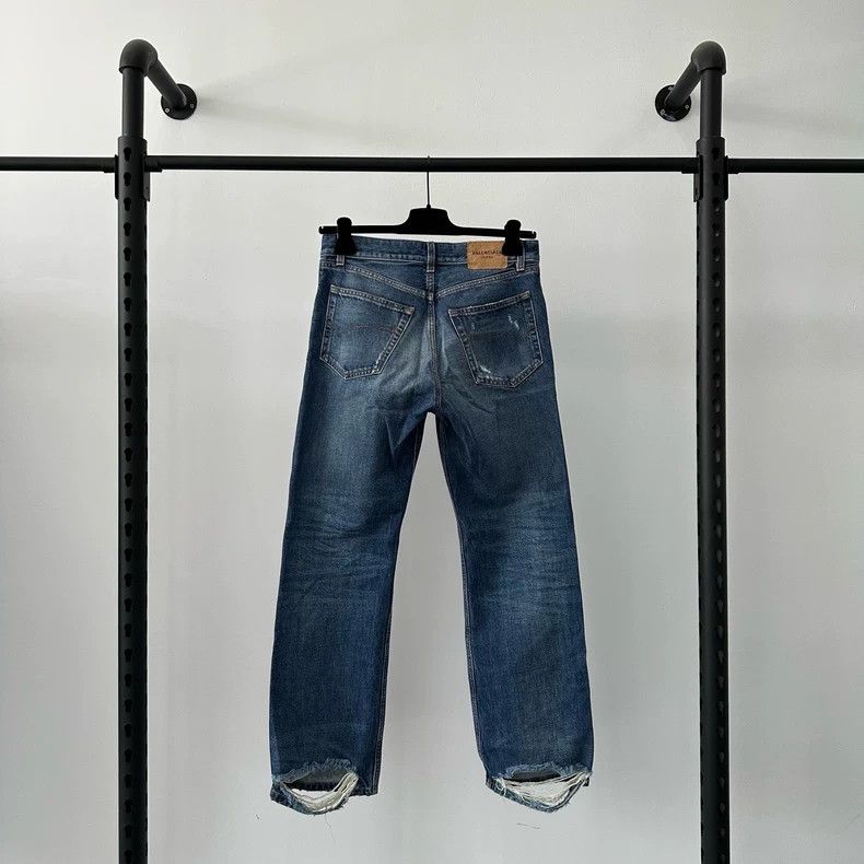 Balenciaga Balenciaga SS22 Legs Broken Washed Old Denim Pants 2502-Nex Size US 30 / EU 46 - 2 Thumbnail