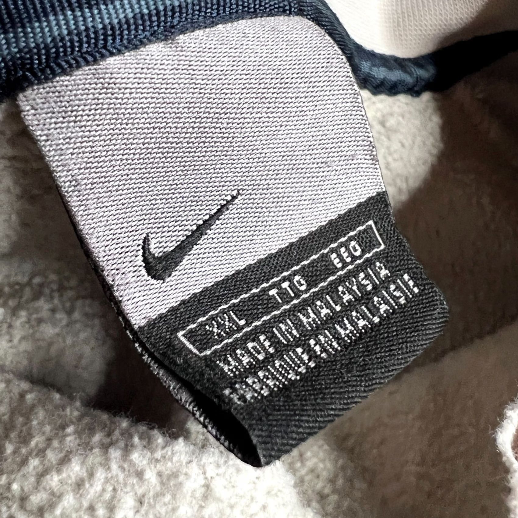 Nike VINTAGE Nike ECO Sweatshirt 2XL Beige Crewneck Men's Sweatshirt 90s Nike ECO 2000s Logo Size US XXL / EU 58 / 5 - 6 Thumbnail