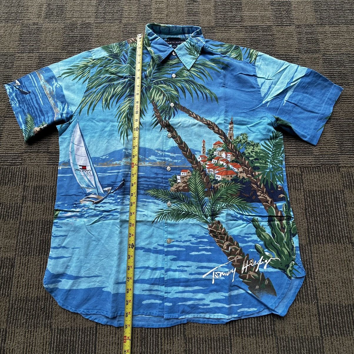 Tommy Hilfiger Vintage Tommy Hilfiger Blue Tropical AOP Button-Up Shirt Size US M / EU 48-50 / 2 - 4 Thumbnail