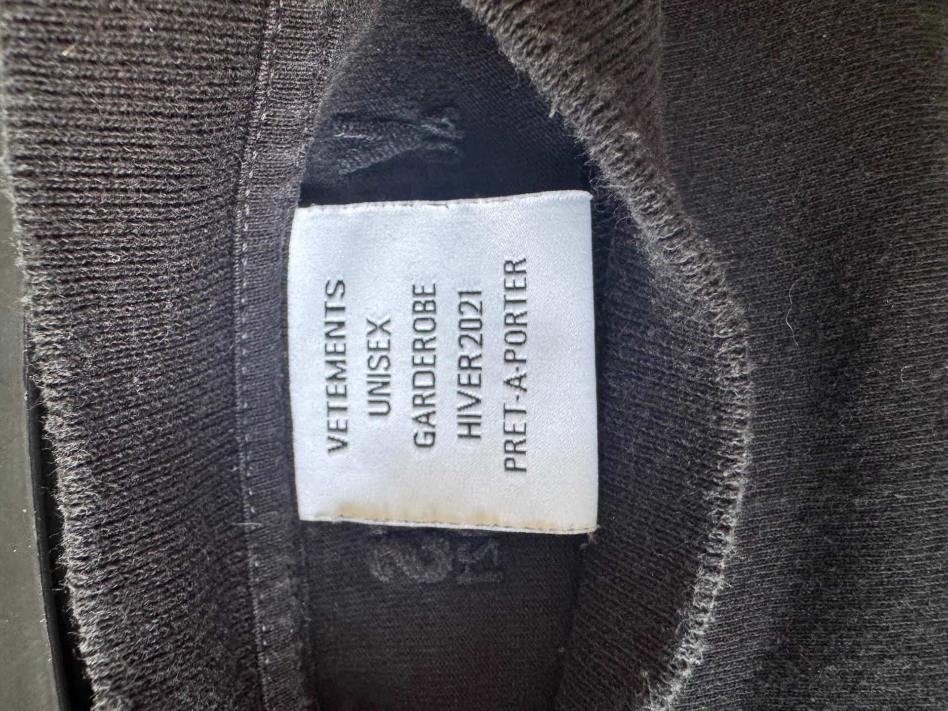 Vetements Vetements Slogan T-Shirt Size US S / EU 44-46 / 1 - 5 Thumbnail