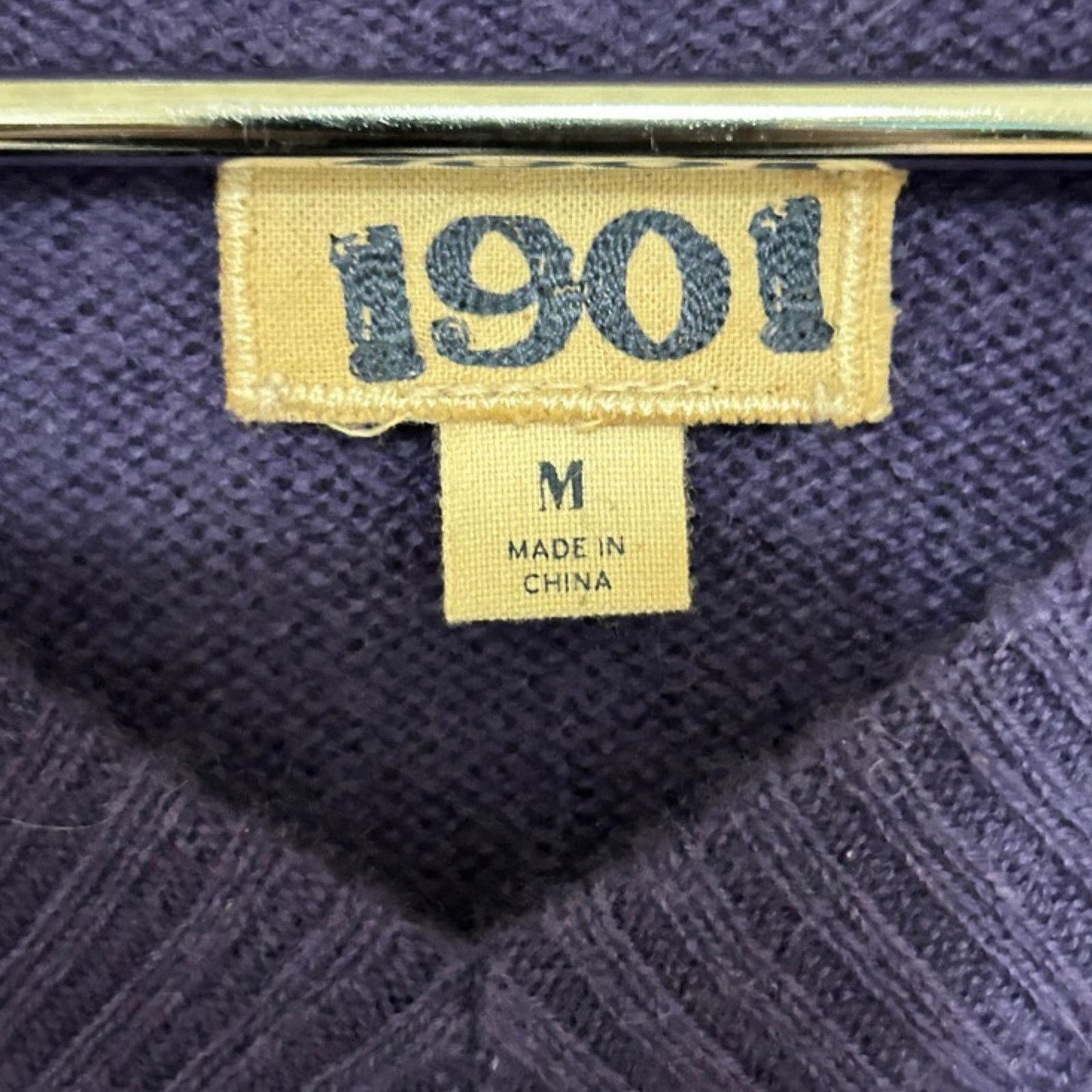 1901 1901 Men’s Purple 100% Cashmere V-Neck Sweater Size M Size US M / EU 48-50 / 2 - 3 Thumbnail