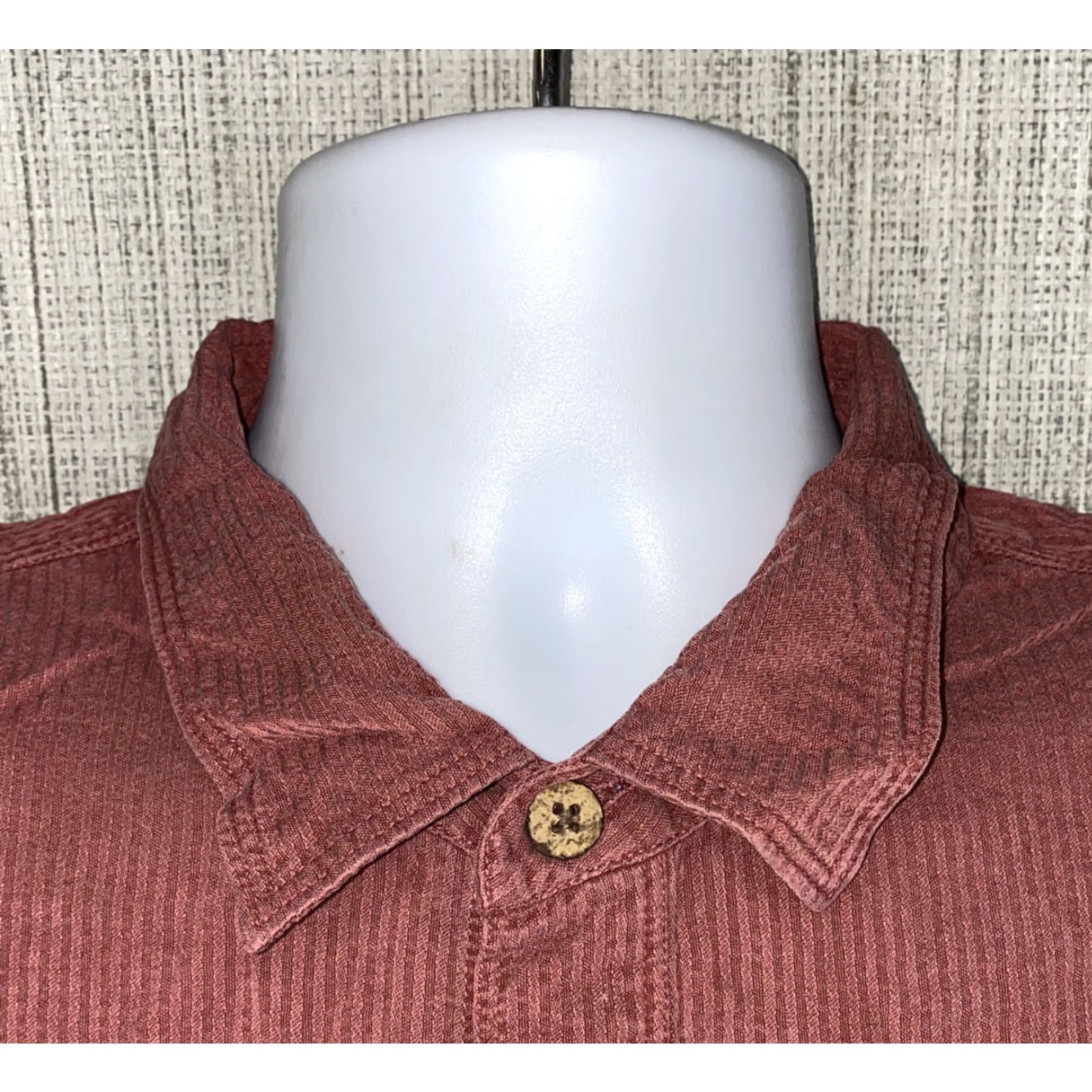 Tommy Bahama Tommy Bahama Shirt Men Red Silk Long Sleeve Button-Up Size L Size US L / EU 52-54 / 3 - 3 Thumbnail