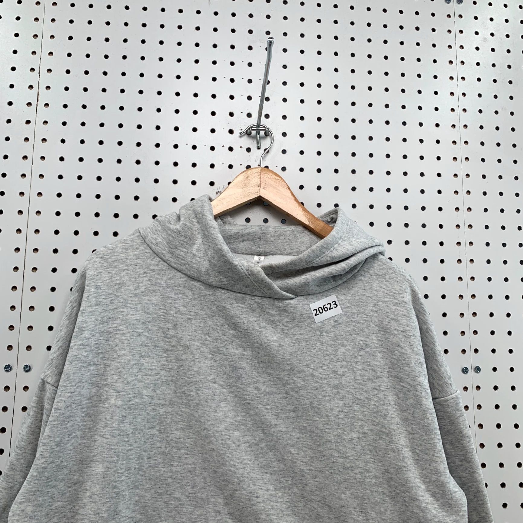 Fabletics Fabletics Hooded Sweatshirt Gray Women Small Hoodie Pullover 24x24 Cowl Size S / US 4 / IT 40 - 2 Thumbnail