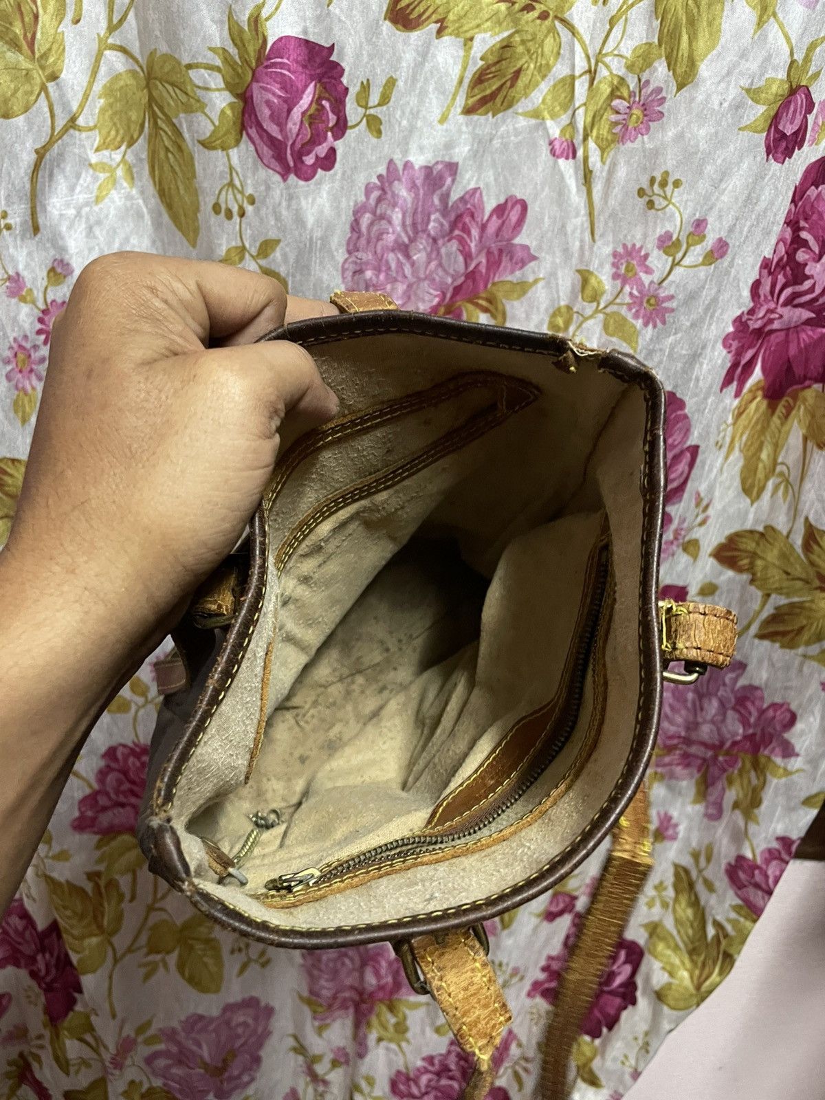 Louis Vuitton Vintage Louis Vuitton Bucket Bag Size ONE SIZE - 3 Thumbnail