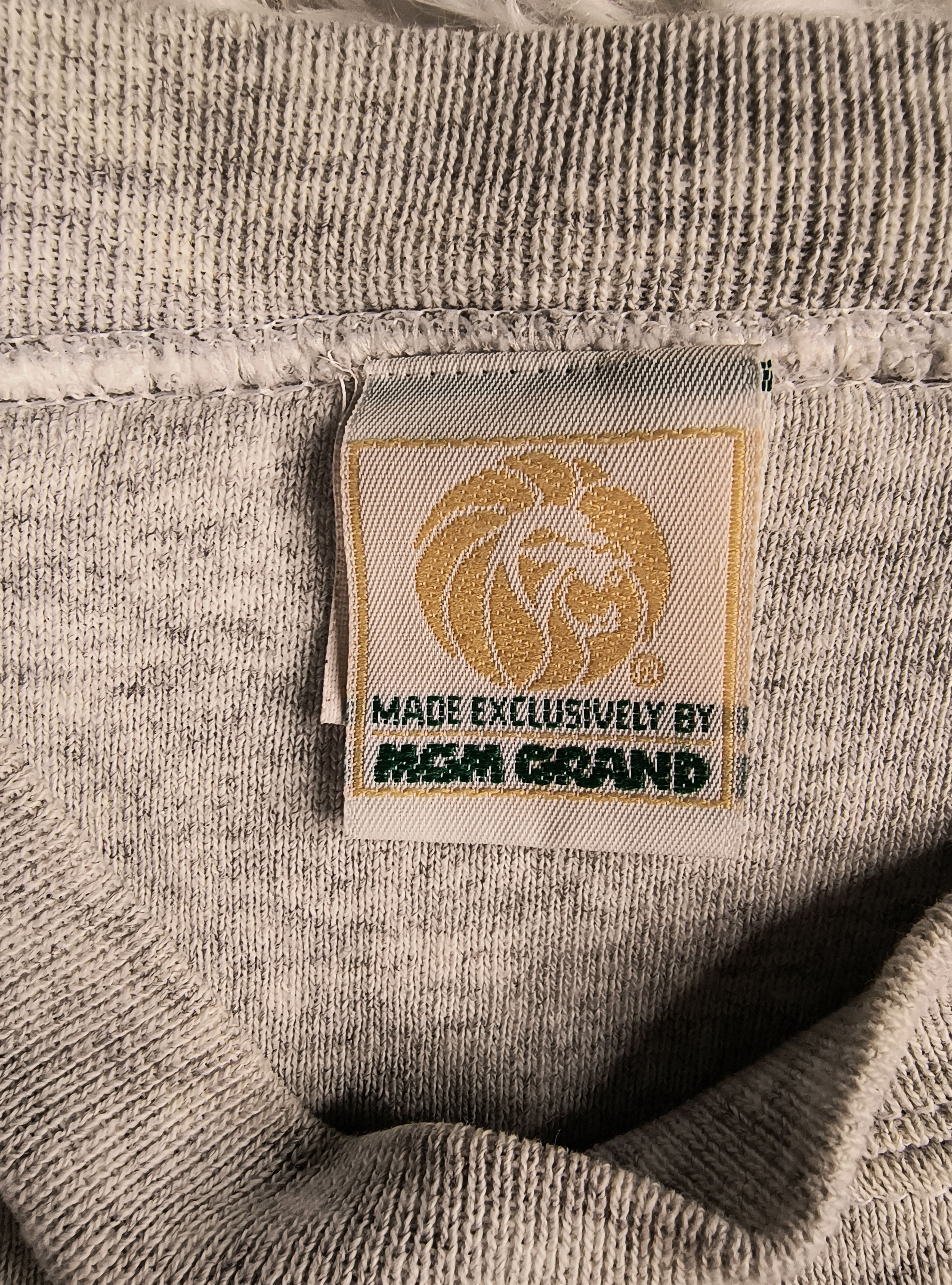 Vintage Vintage Chavez vs Taylor MGM Grand 1994 crewneck sweatshirt Size US XL / EU 56 / 4 - 6 Thumbnail