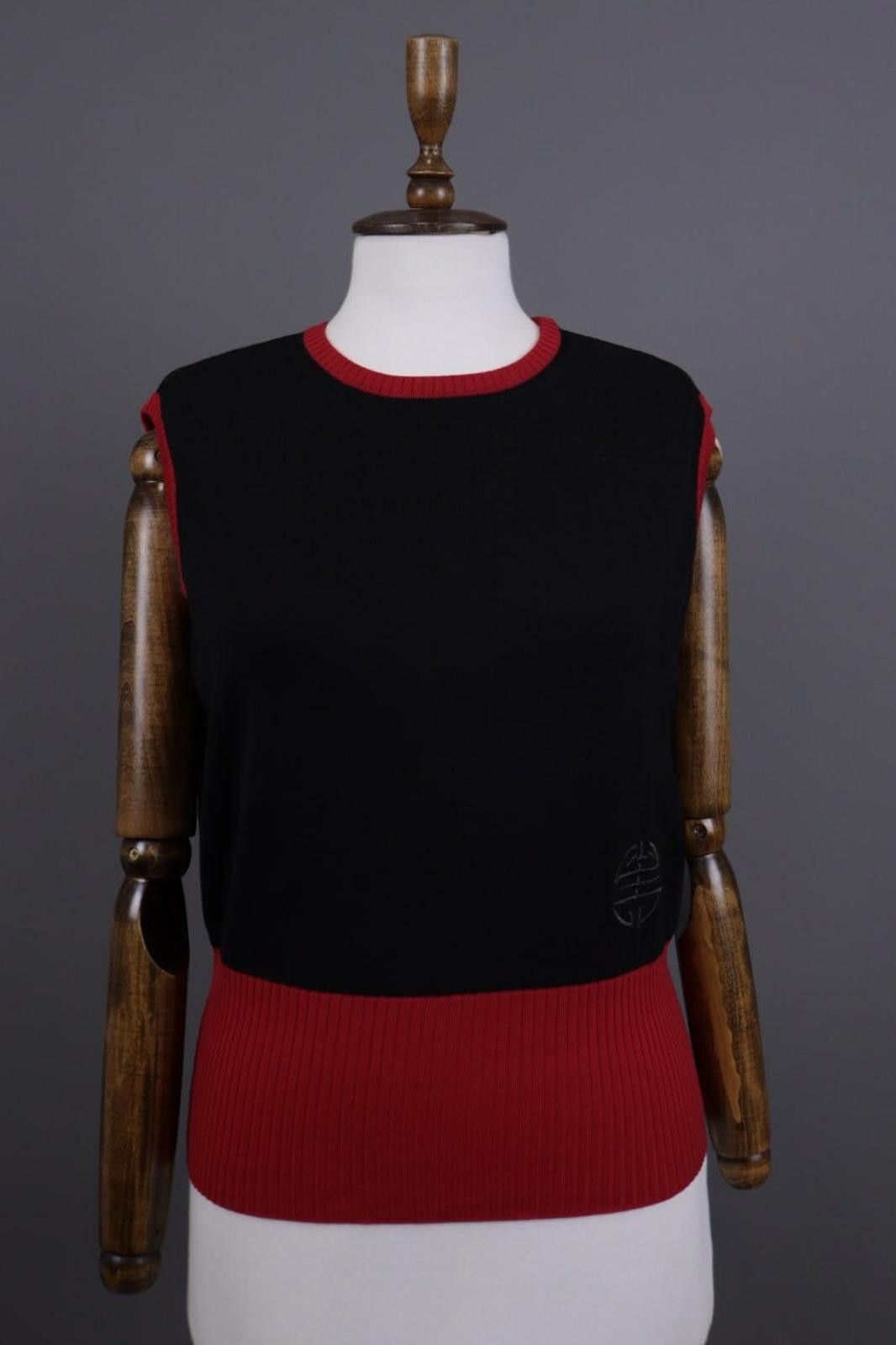 Vintage Escada Black/Red Wool Knit Vest Sweater Size 40
