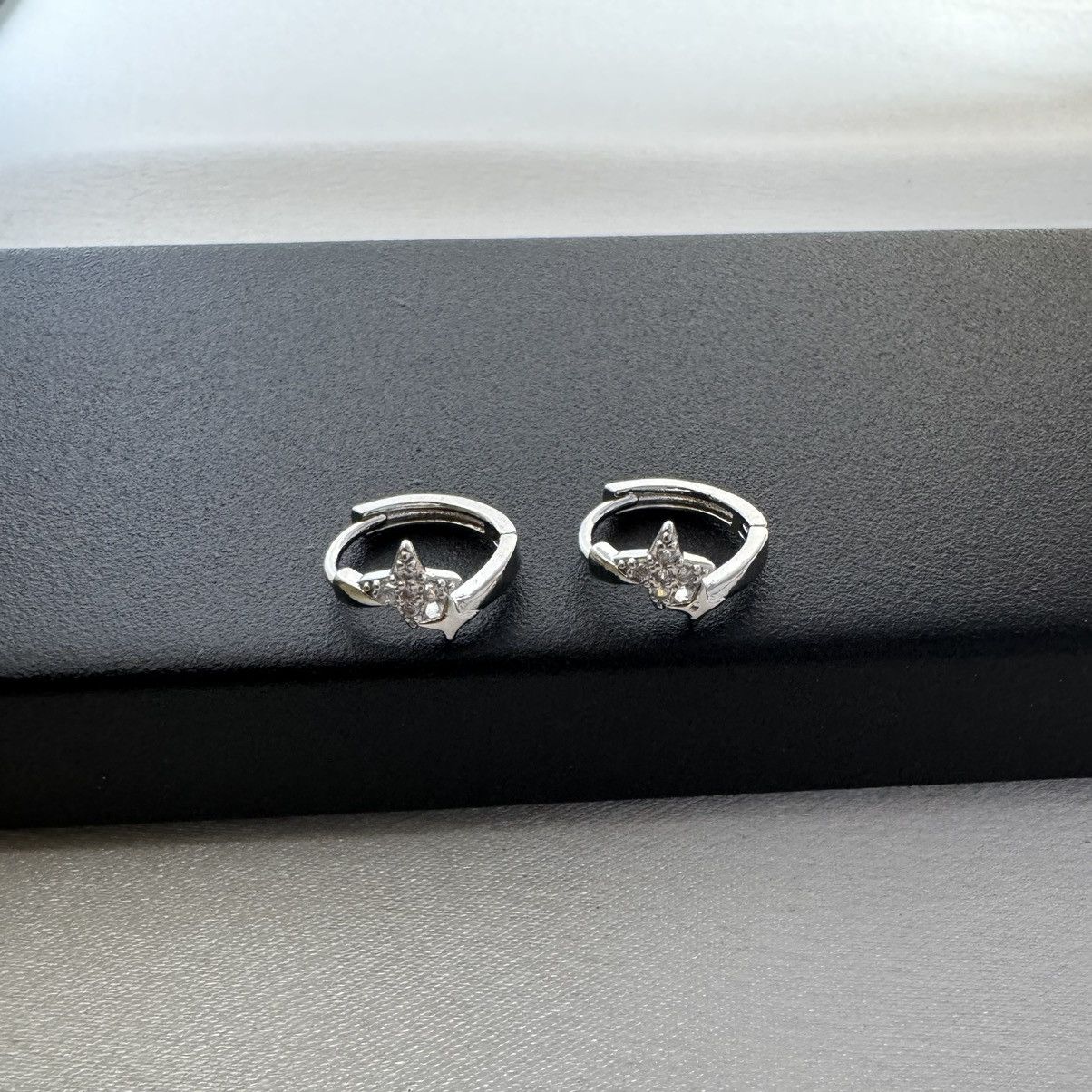 Other 12mm CZ Star Small Silver Hoop Earrings for Men Women Size ONE SIZE - 3 Thumbnail