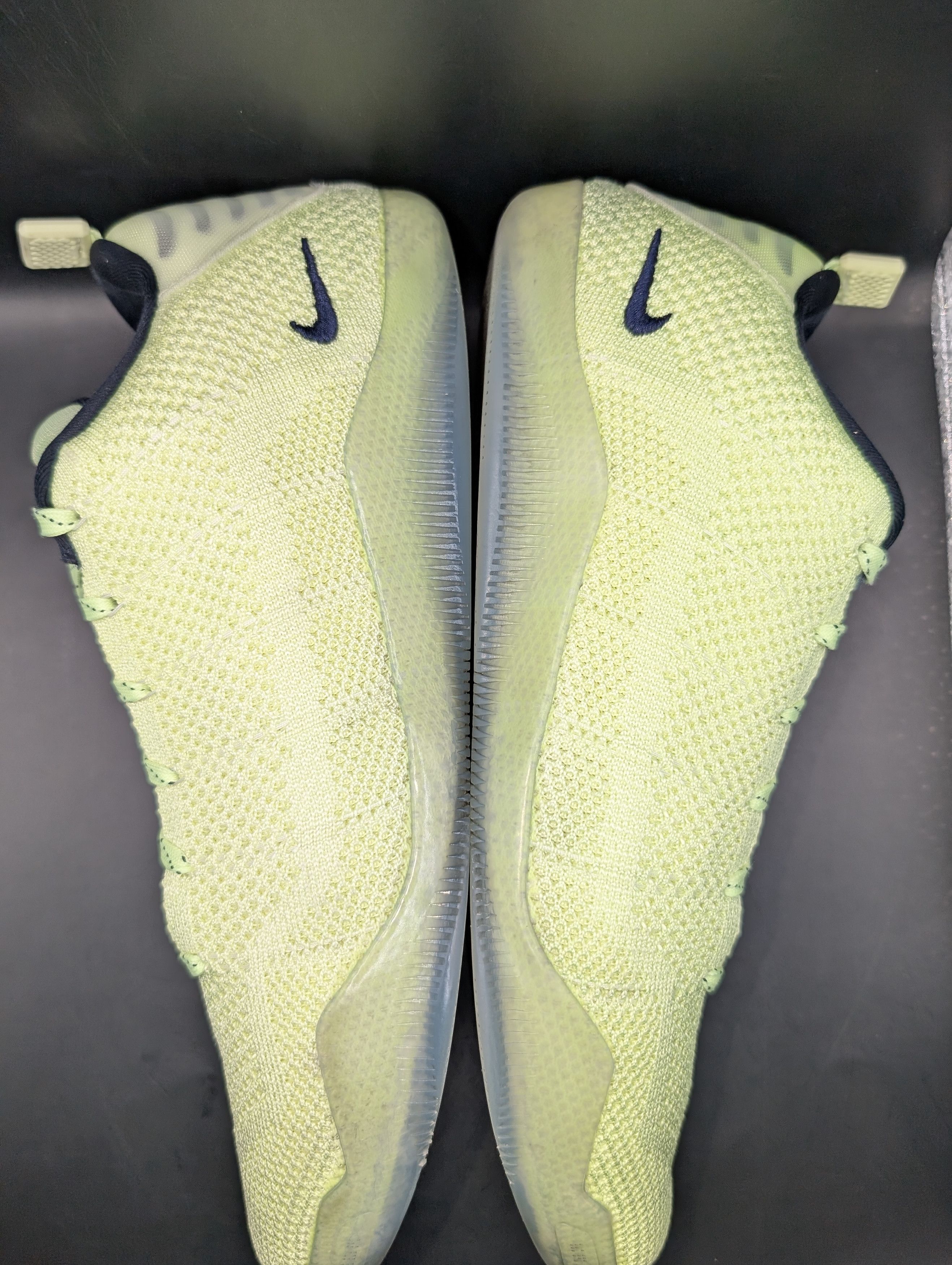 Nike Nike Kobe 11 Elite 4KB Ghost of Christmas Past VNDS Size US 13 / EU 46 - 6 Thumbnail