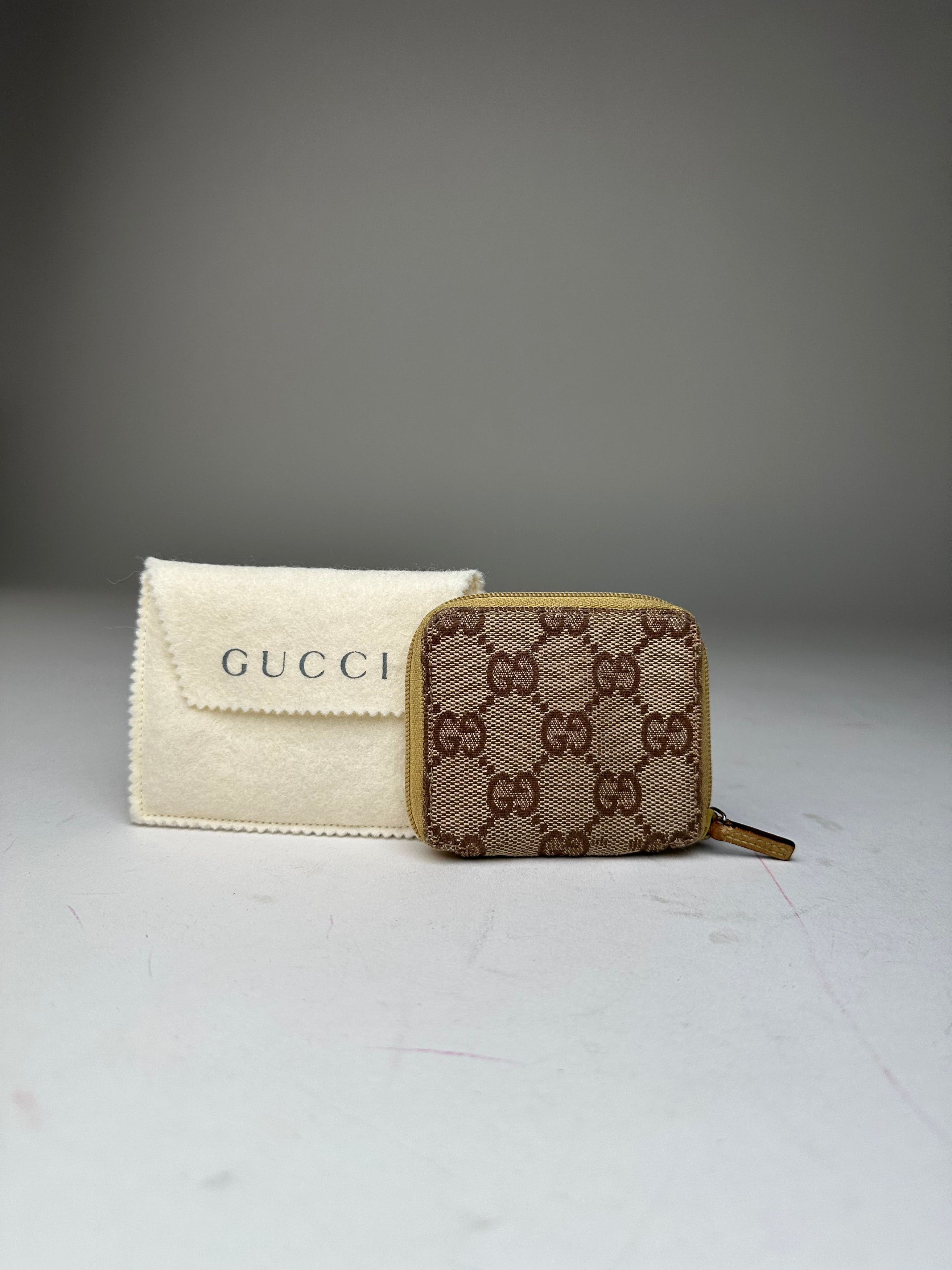 Gucci Vintage GG Monogram Canvas Leather Zip Purse Beige Brown Size ONE SIZE - 1 Thumbnail