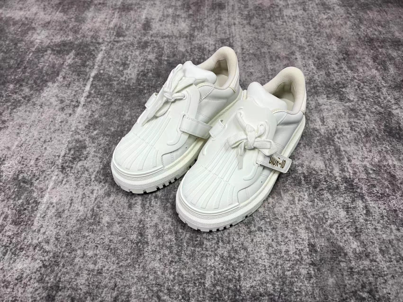 Dior DIOR Shell Gilded Logo Sneakers K1 Size US 5.5 / IT 35.5 - 1 Thumbnail