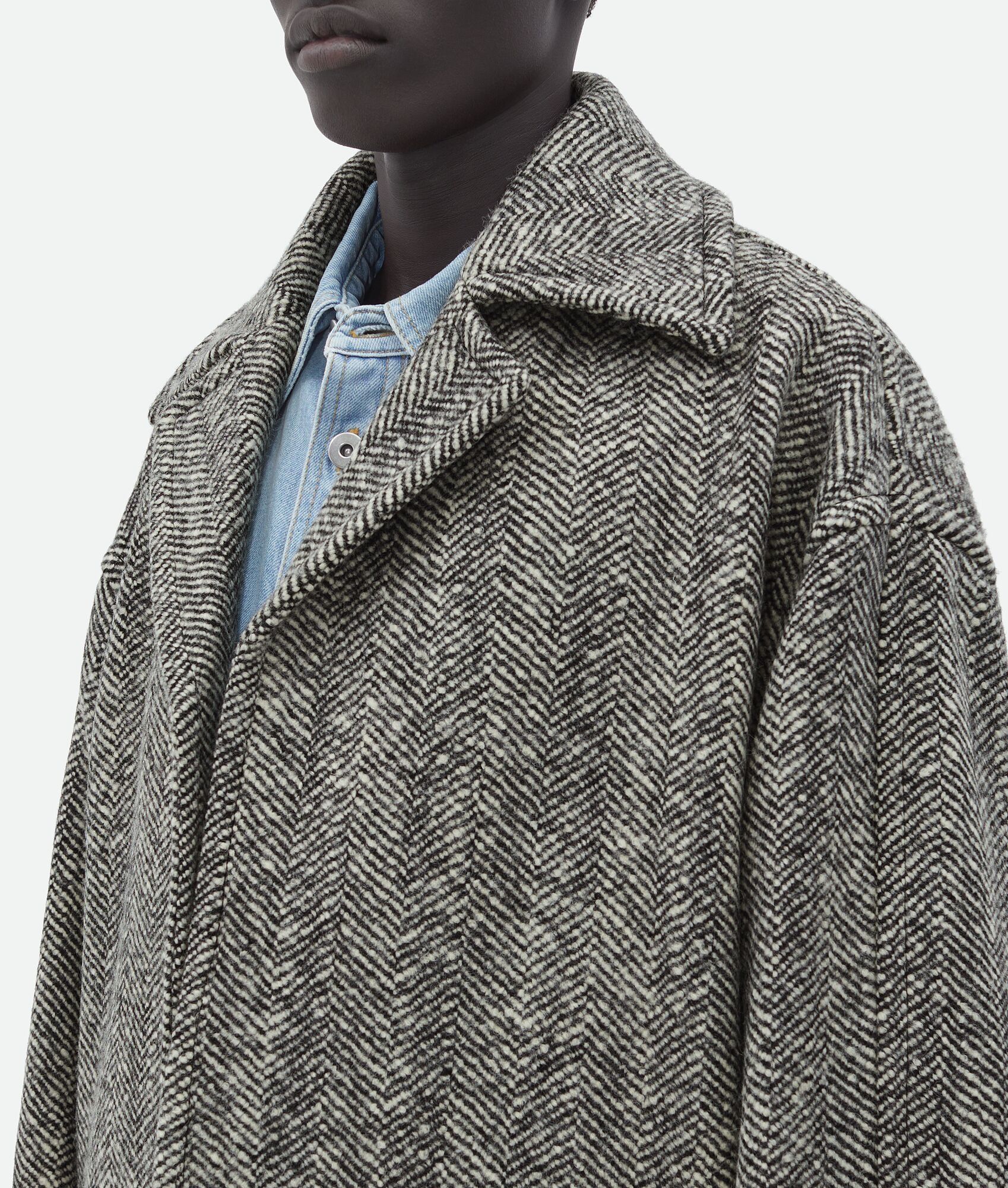 Bottega Veneta o1loc1c0125 748804 Felted Wool Chevron Coat in Black/White Size US M / EU 48-50 / 2 - 4 Thumbnail