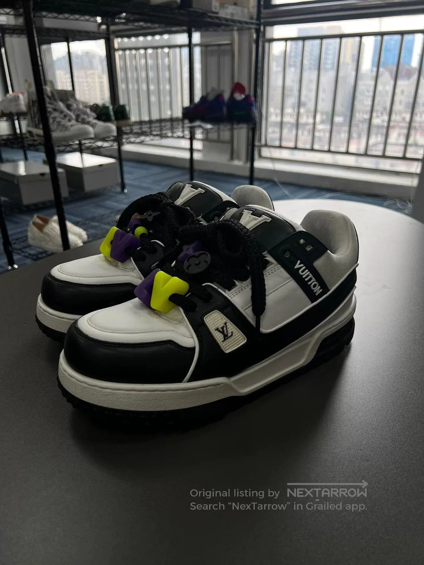 Louis Vuitton LV Black and White Sneakers Size 7. Size US 7 / EU 40 - 5 Thumbnail