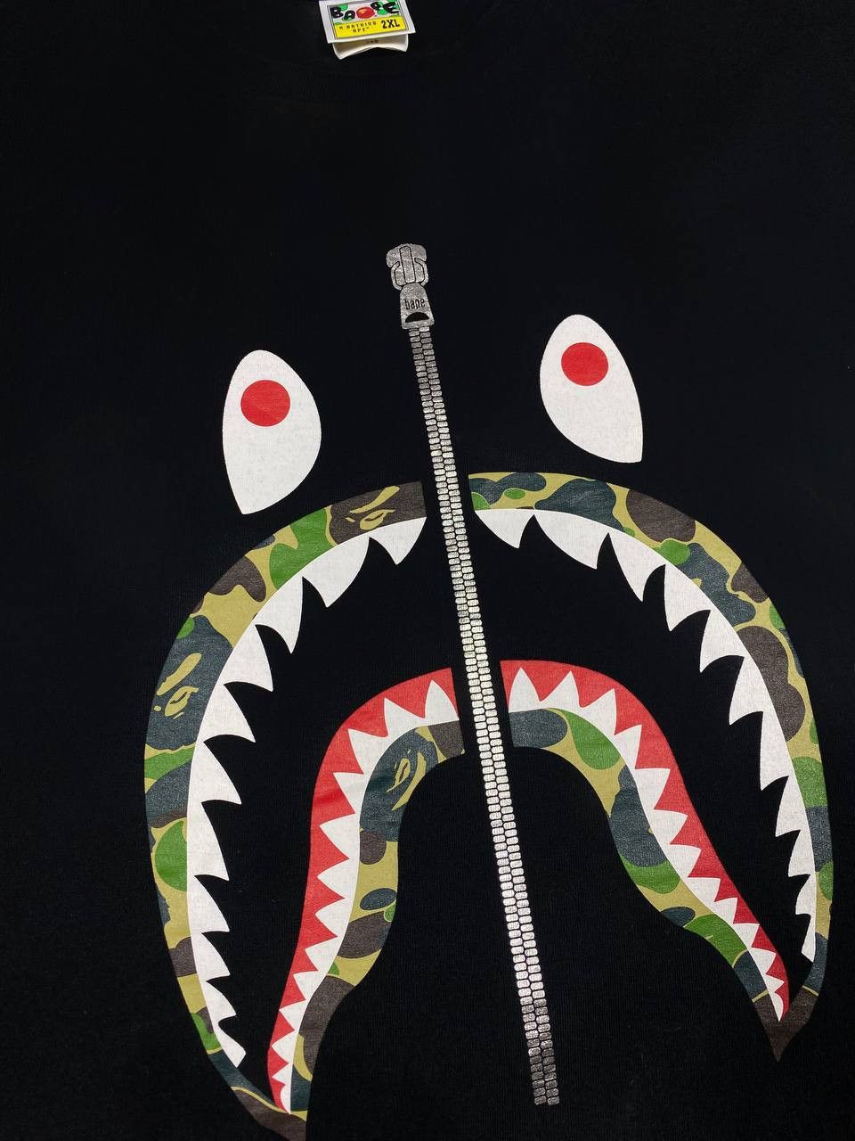 Bape Bape Camo Shark T-Shirt Black Size US XXL / EU 58 / 5 - 2 Thumbnail