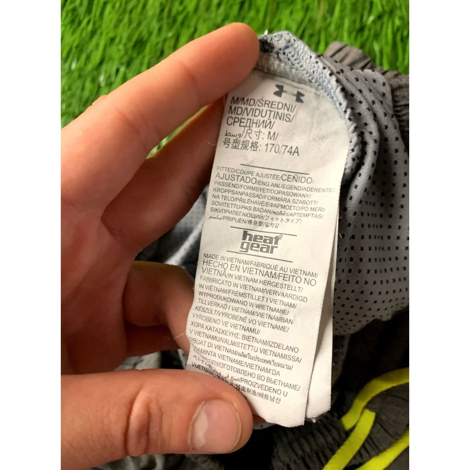 Under Armour UNDER ARMOUR HEATGEAR ORIGINAL 2016 MEN BEACH SHORTS M Gray Pockets Regular Swim Beach Mens Size US 31 - 5 Thumbnail