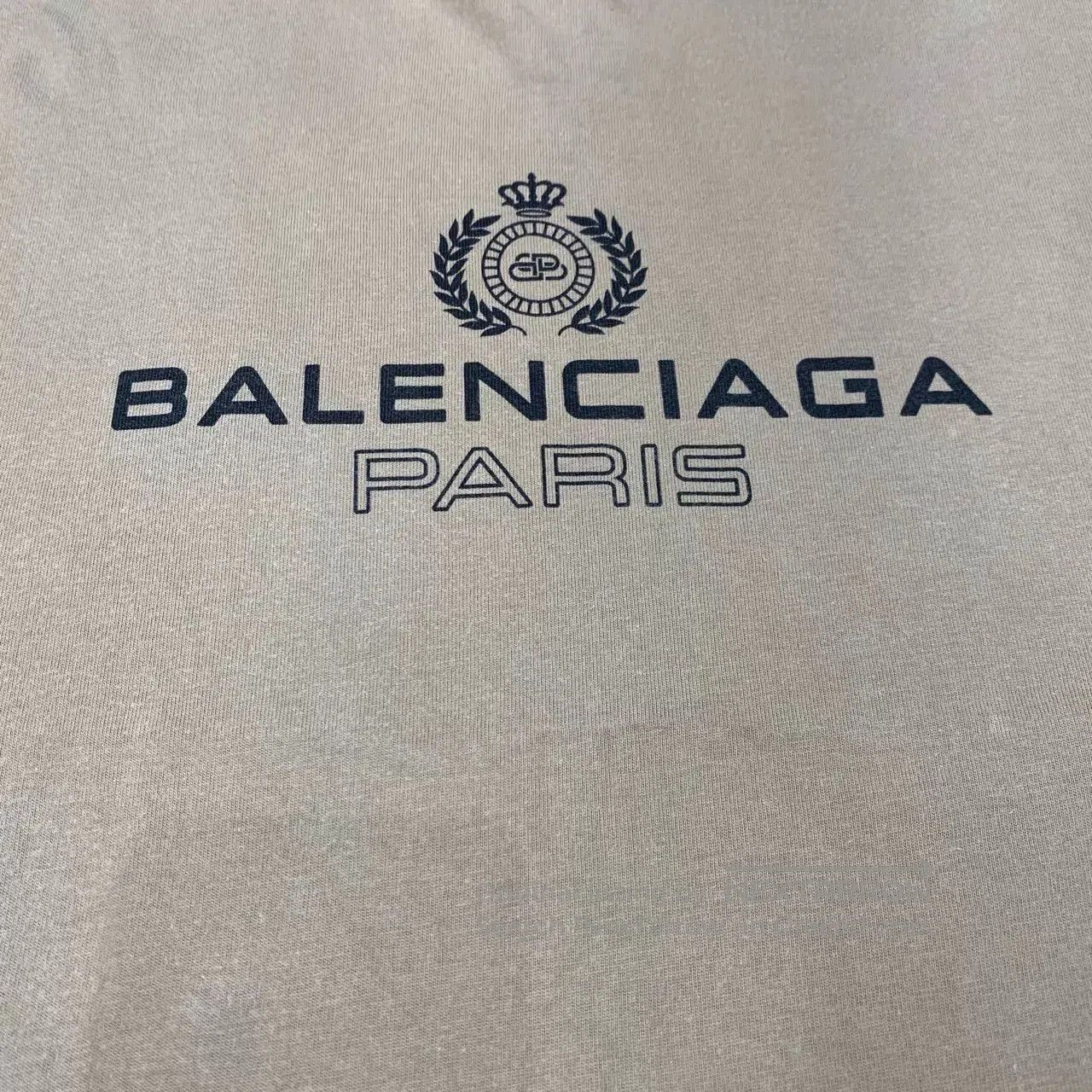 Balenciaga Beige Short Sleeve Graphic T. Size US S / EU 44-46 / 1 - 7 Thumbnail