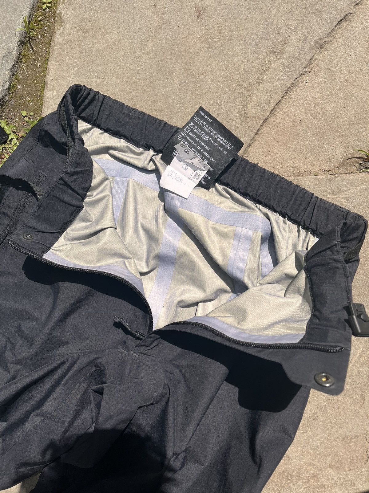Arc'teryx Rare Vintage Arcteryx Gortex Pants Size US 33 - 10 Thumbnail