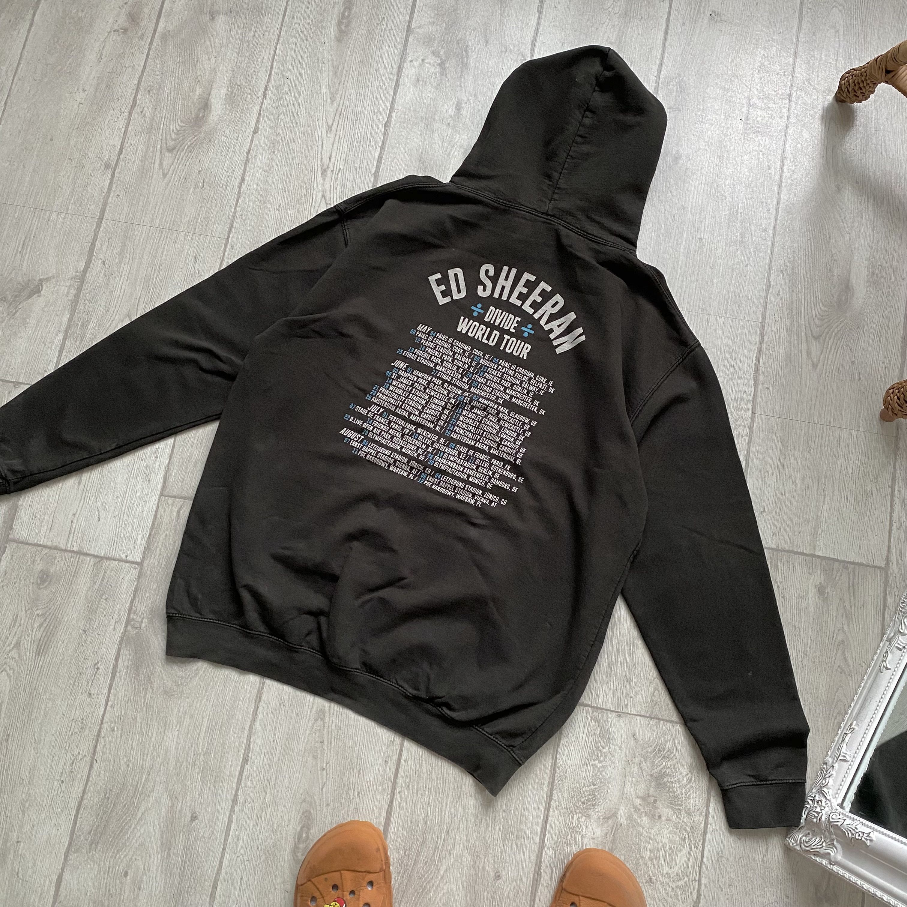Band Tees 💿 Faded ED SHEERAN World Tour Hoodie vintage Size US XL / EU 56 / 4 - 2 Thumbnail
