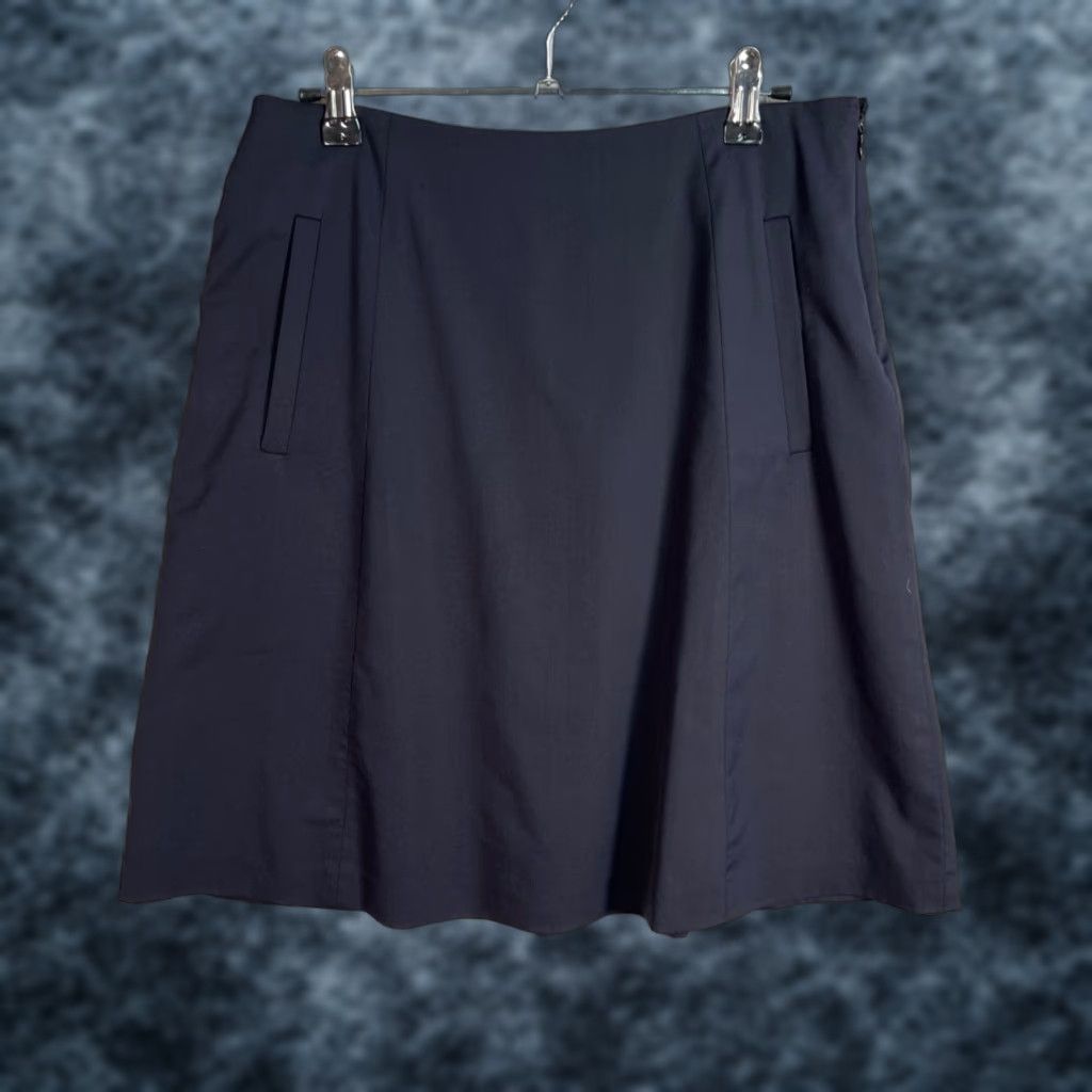 Theory THEORY A-LINE SKIRT Adult Women Size 6 Black Virgin Wool Blend with Pockets Business Knee Length Wool Elastane Ven 0? (Oops) Size 28" / US 6 / IT 42 - 1 Thumbnail