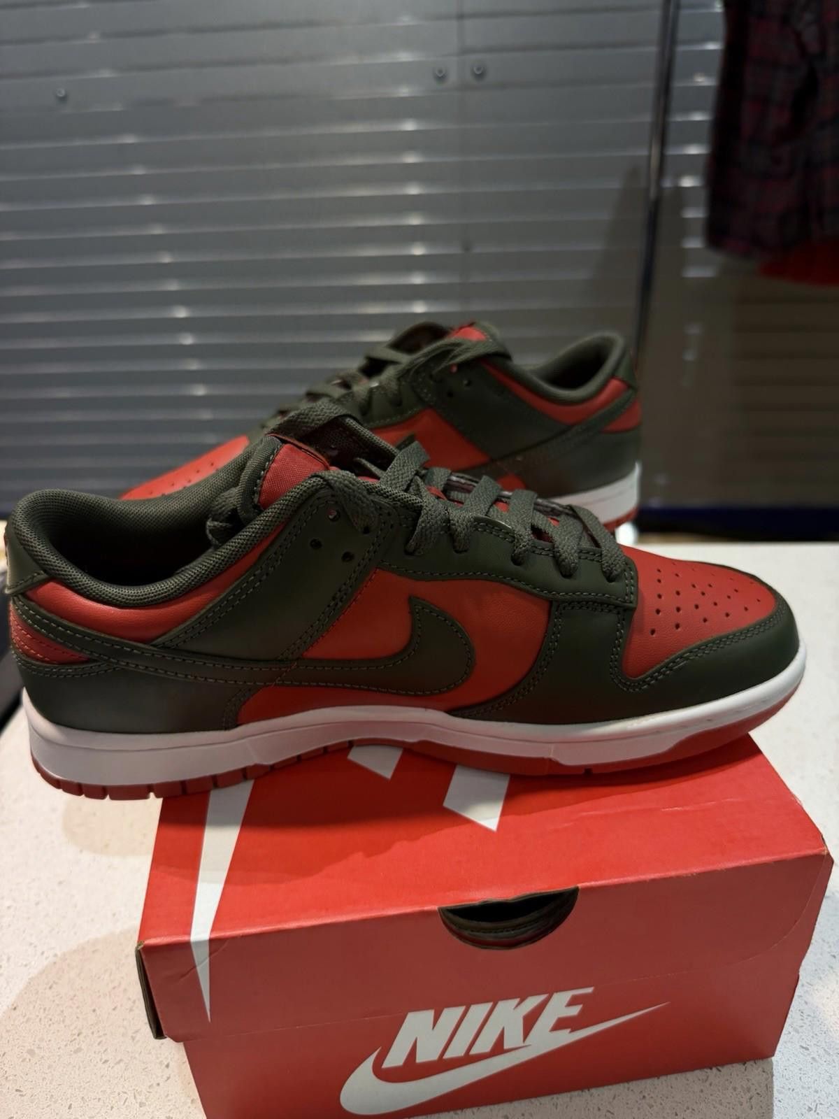 Nike Nike Dunk Low Cargo Khaki Mystic Red Men Size 8.5 Authentic Size US 8.5 / EU 41-42 - 10 Thumbnail