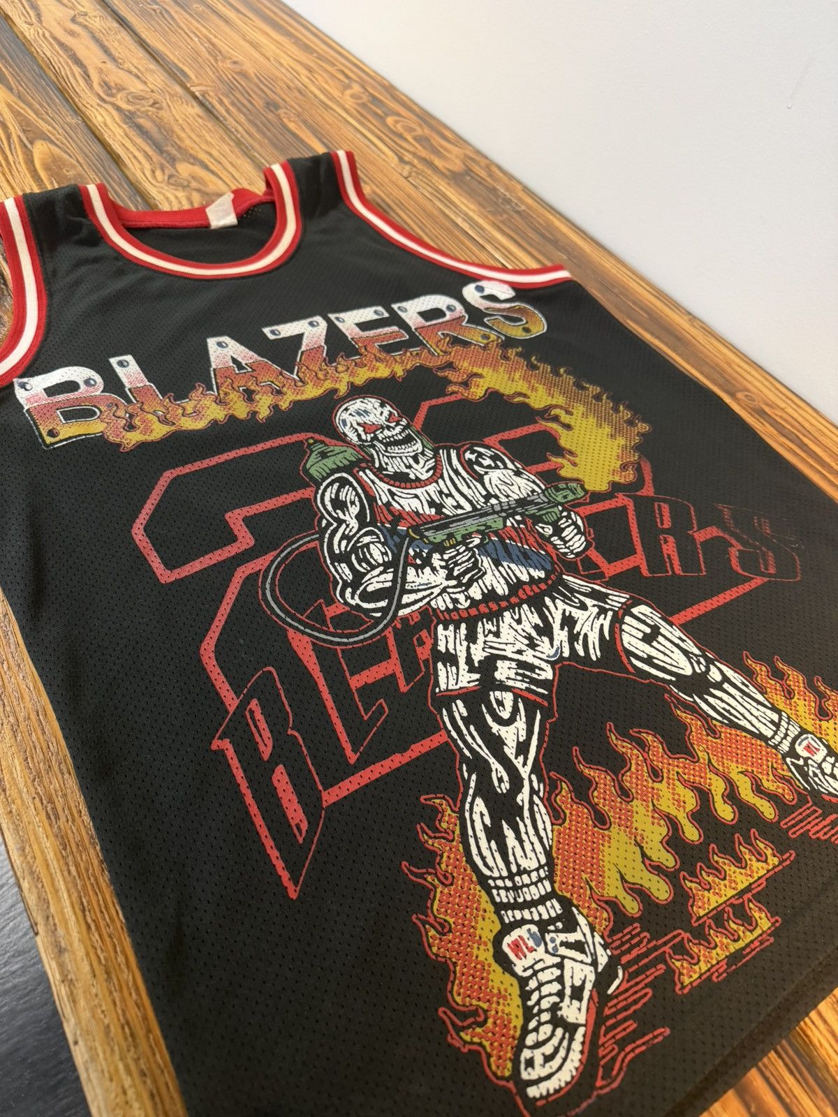 Warren Lotas Warren Lotus Portland Trail Blazers Jersey (RARE) Size US L / EU 52-54 / 3 - 1 Thumbnail