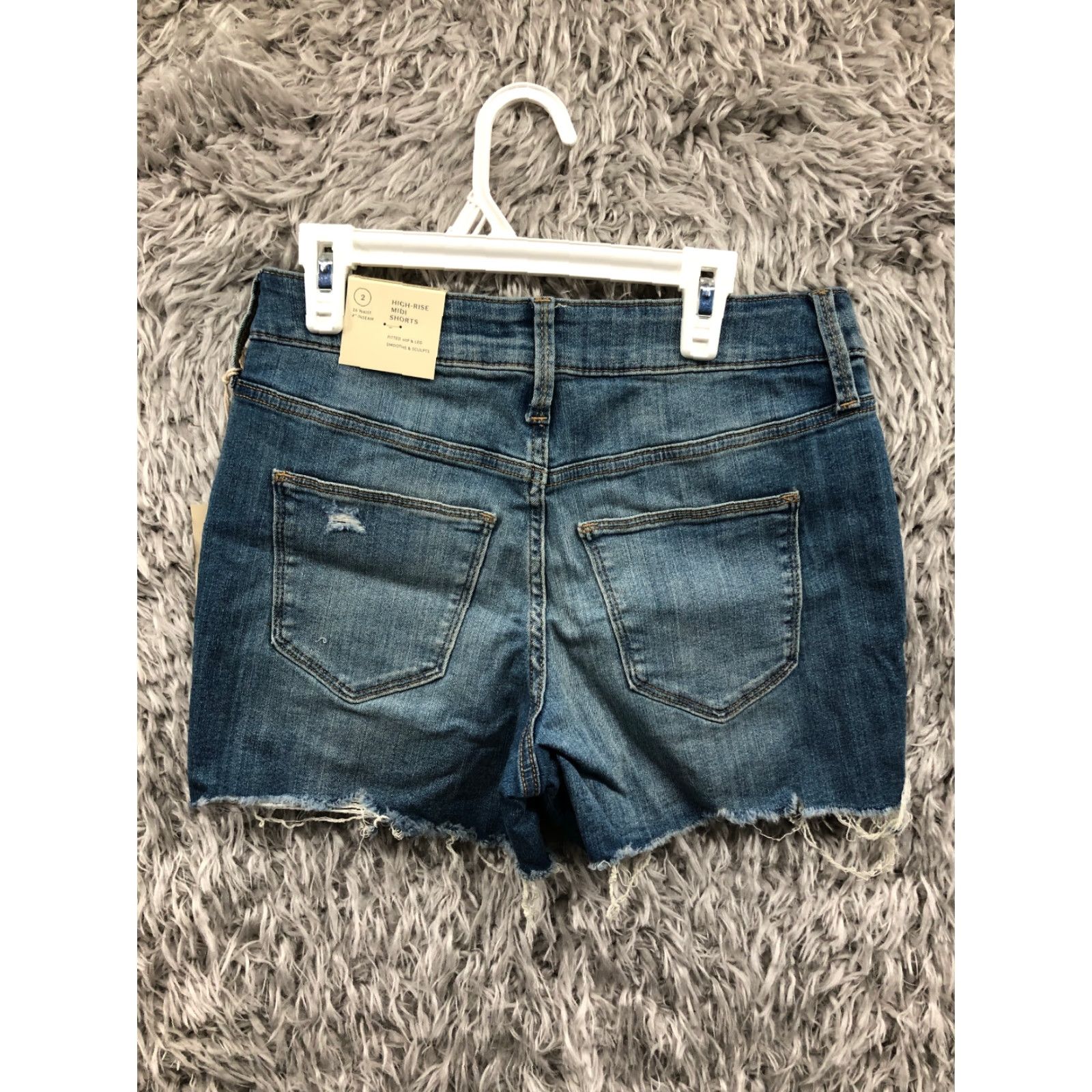 Vintage Universal Thread High Rise Shorts Womens Size 2 Dark Wash Blue Denim Jeans Size 26" / US 2 / IT 38 - 6 Thumbnail
