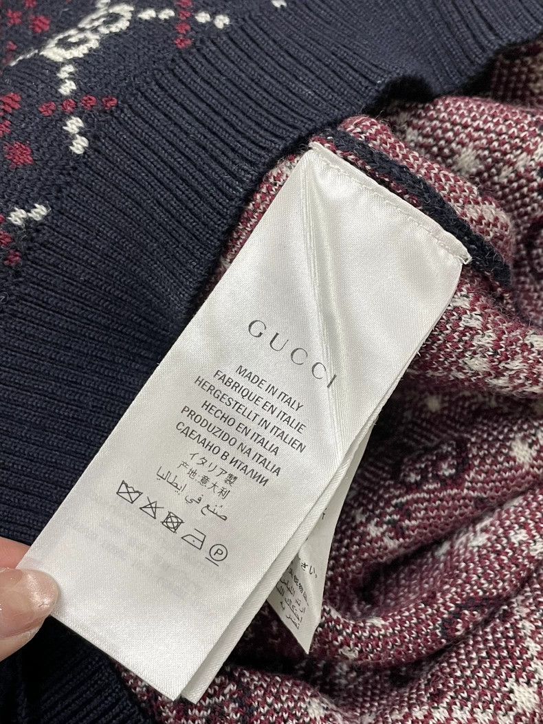 Gucci Gucci Full logo old flower v-neck sweater Size US S / EU 44-46 / 1 - 5 Thumbnail