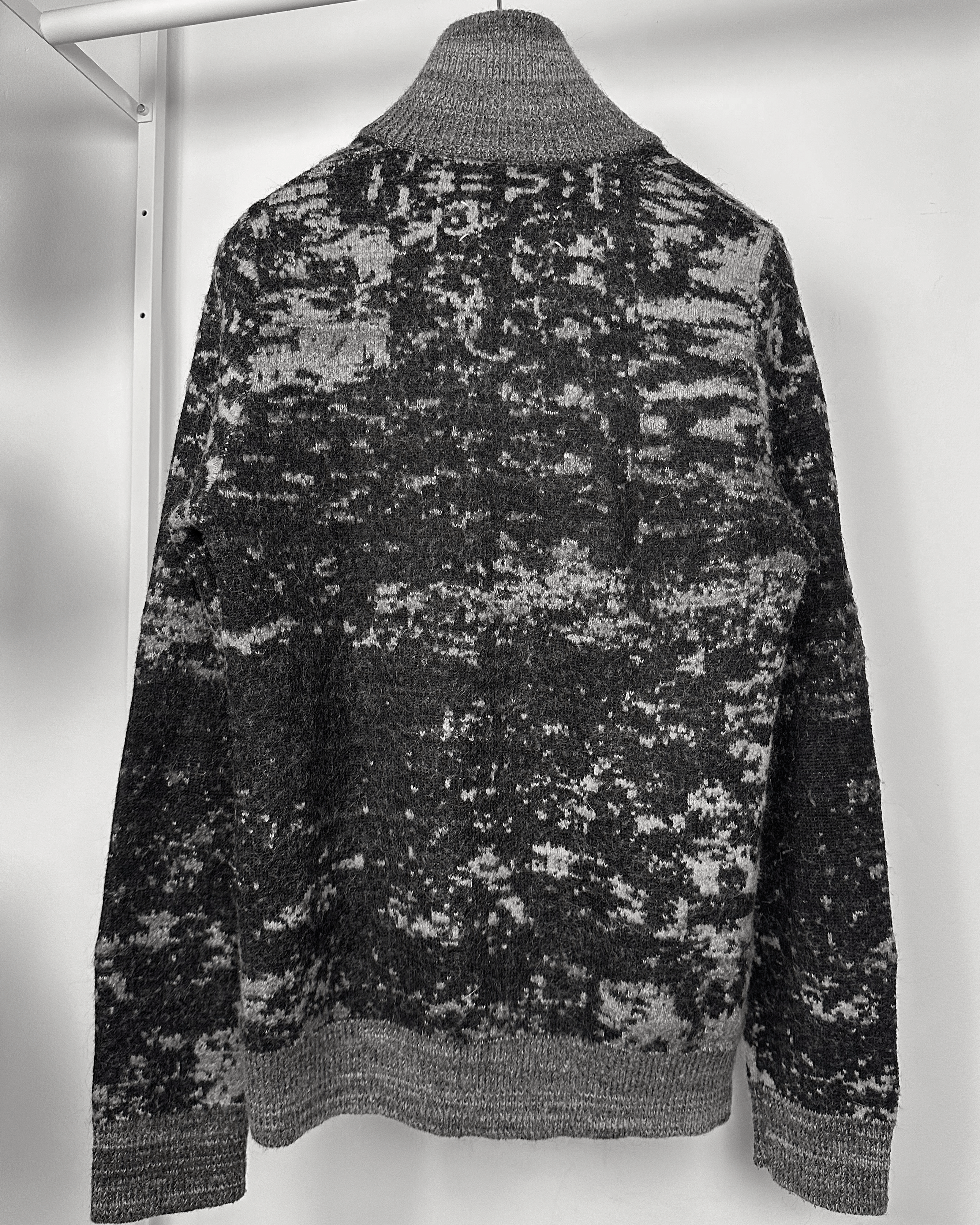Maison Margiela Maison Margiela Snow Camo Mottled Turtleneck Cardigan Size US M / EU 48-50 / 2 - 7 Thumbnail