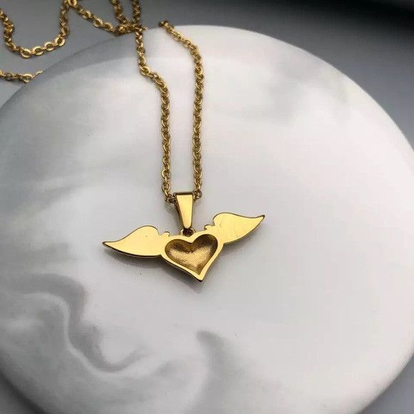 The Unbranded Brand Stainless Steel Wing Heart Women Necklace Size ONE SIZE - 4 Thumbnail
