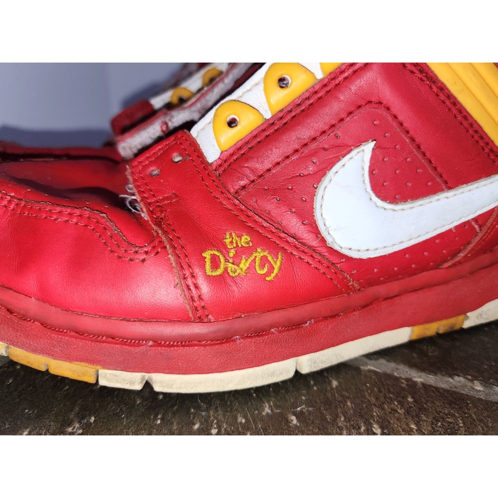 Nike VINTAGE NIKE AIR FORCE 2 LOW THE DIRTY 305602-611 SIZE 8 DISTRESSED Nike Air Sneaker Mens Red 2002 2003 Leather Upper Shoes Size US 8 / EU 41 - 3 Thumbnail