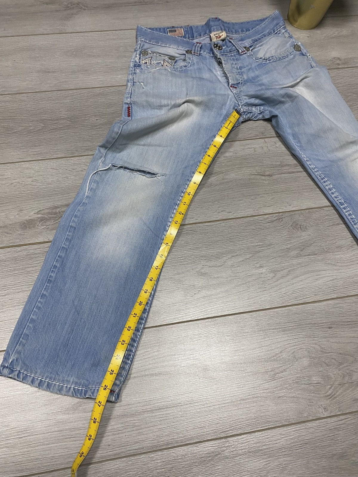 True Religion True Religion horse shoes distressed vintage jeans stitched Size US 31 - 14 Thumbnail