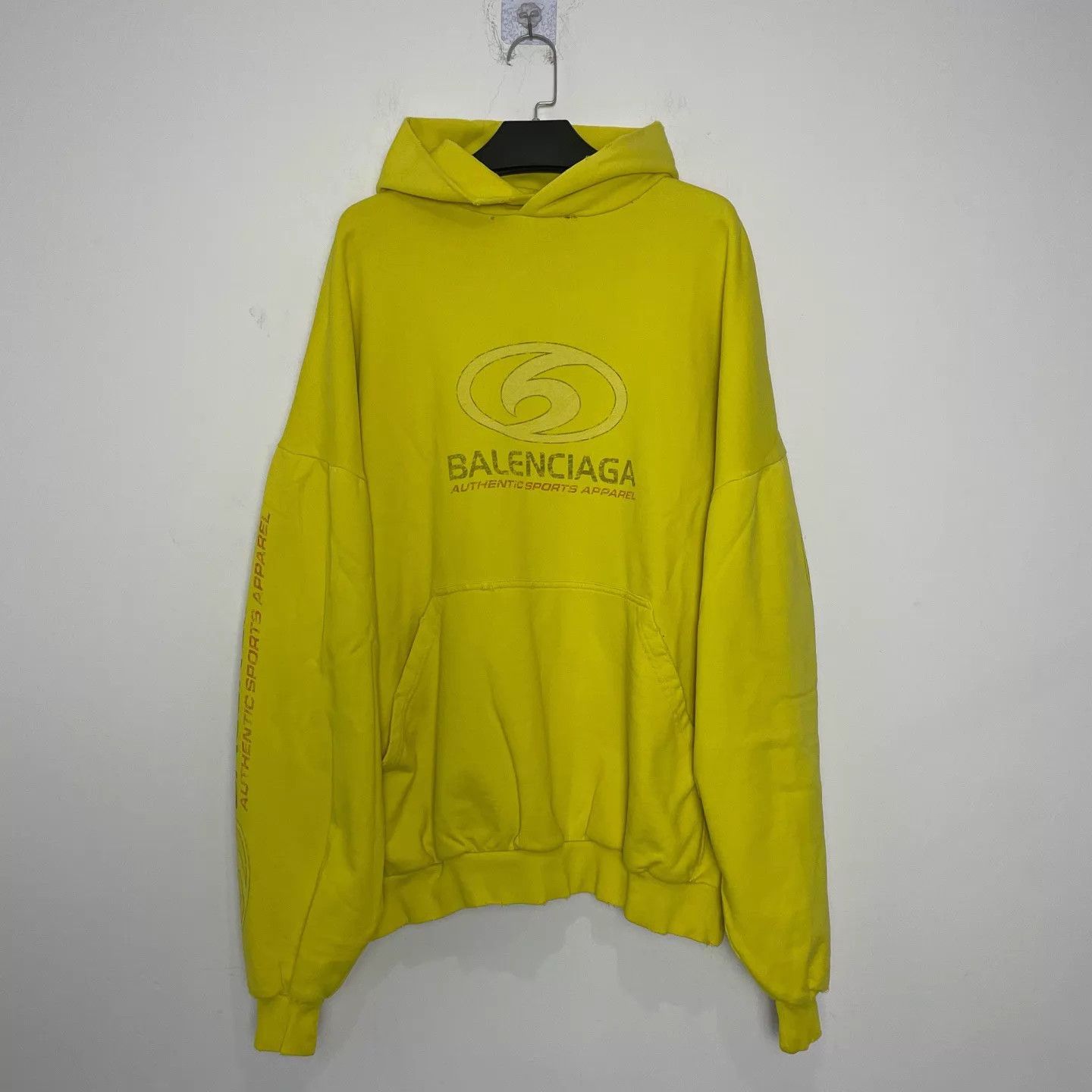 Balenciaga Balenciaga Light Logo Yellow Sweatshirt Size 1-3 Size US M / EU 48-50 / 2 - 1 Thumbnail