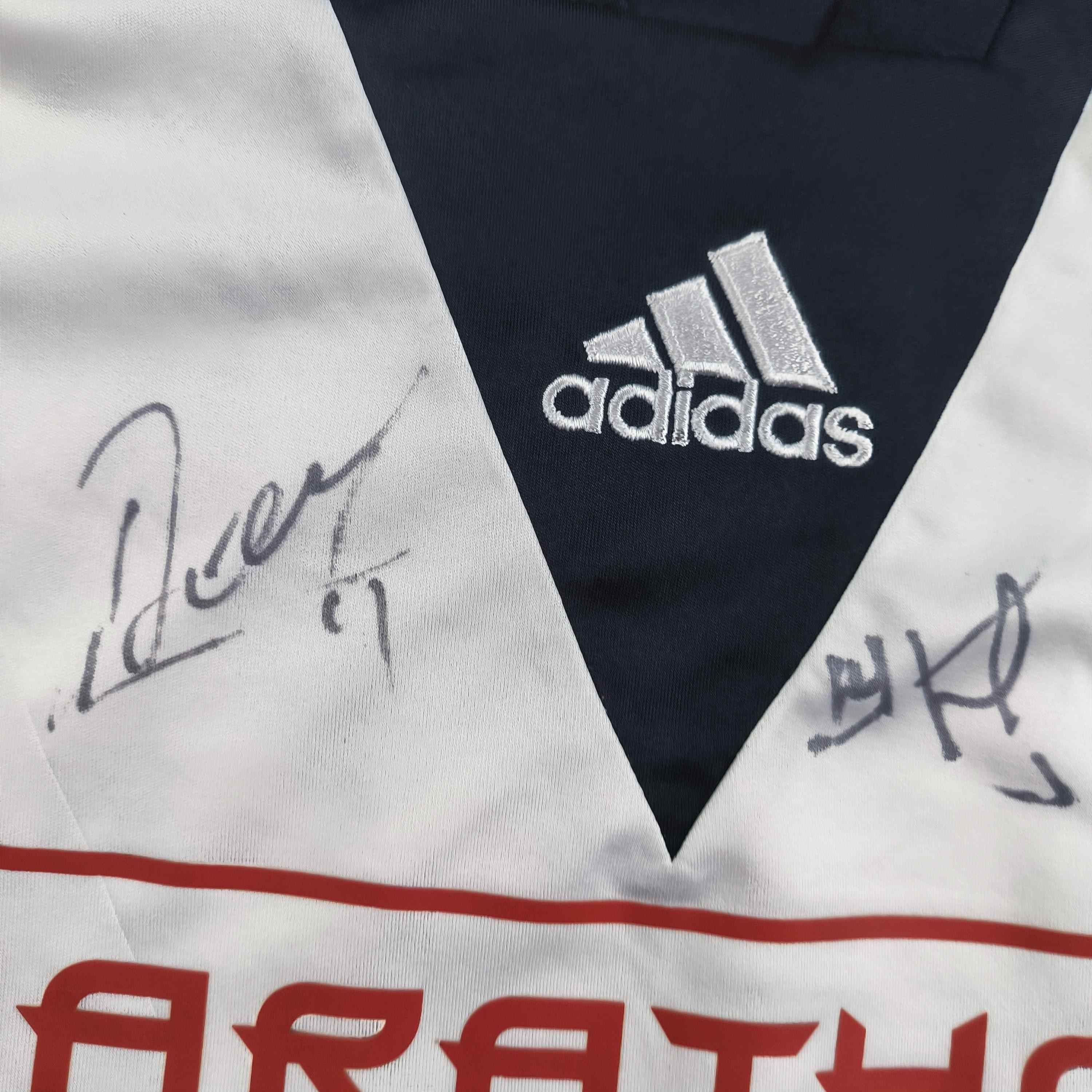 Adidas TEAM SIGNED Fulham 2013-14 Adidas home football jersey sz L Size US L / EU 52-54 / 3 - 7 Thumbnail