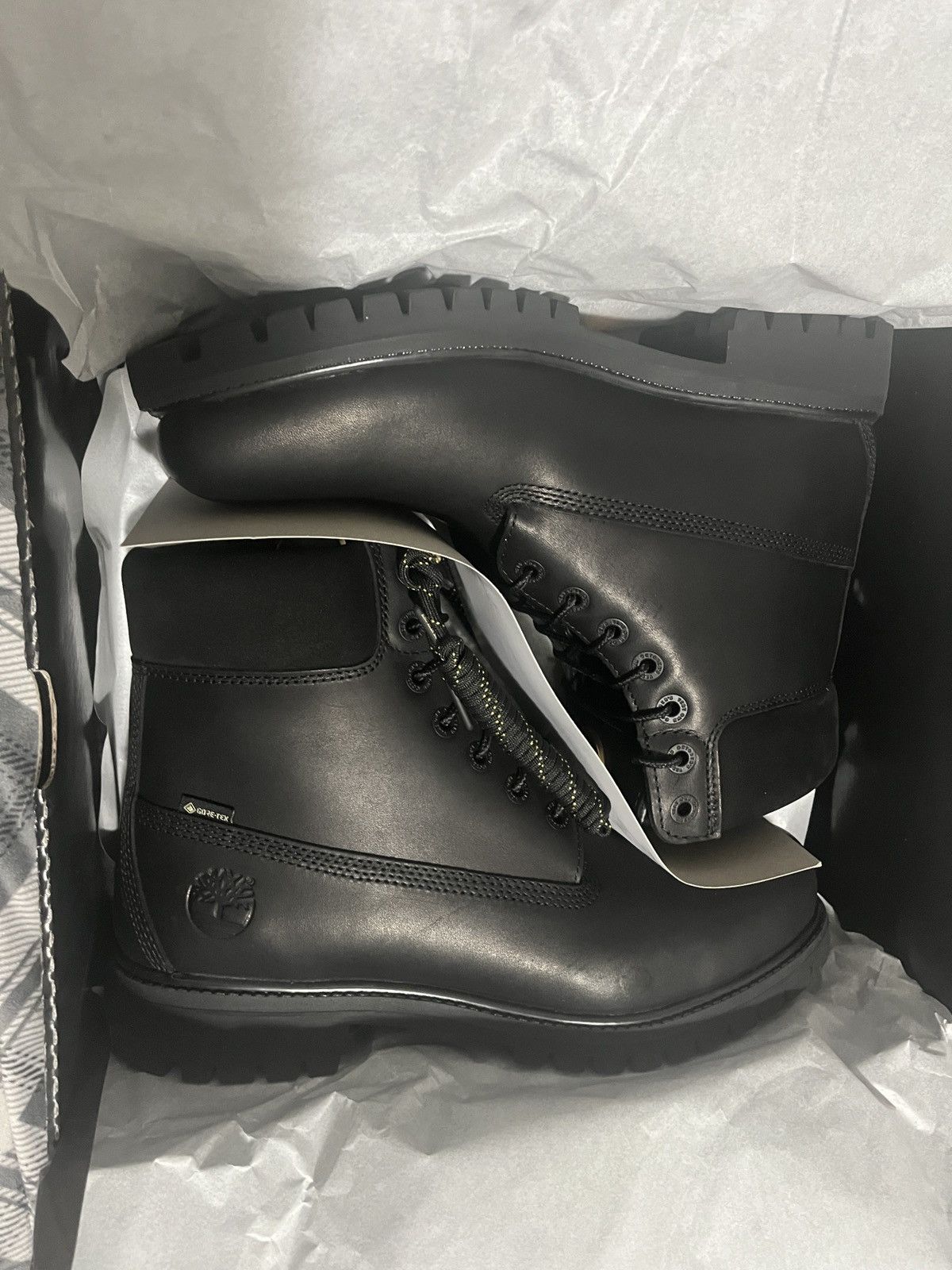 Timberland OVO timberland premiums black Size US 10 / EU 43 - 2 Thumbnail