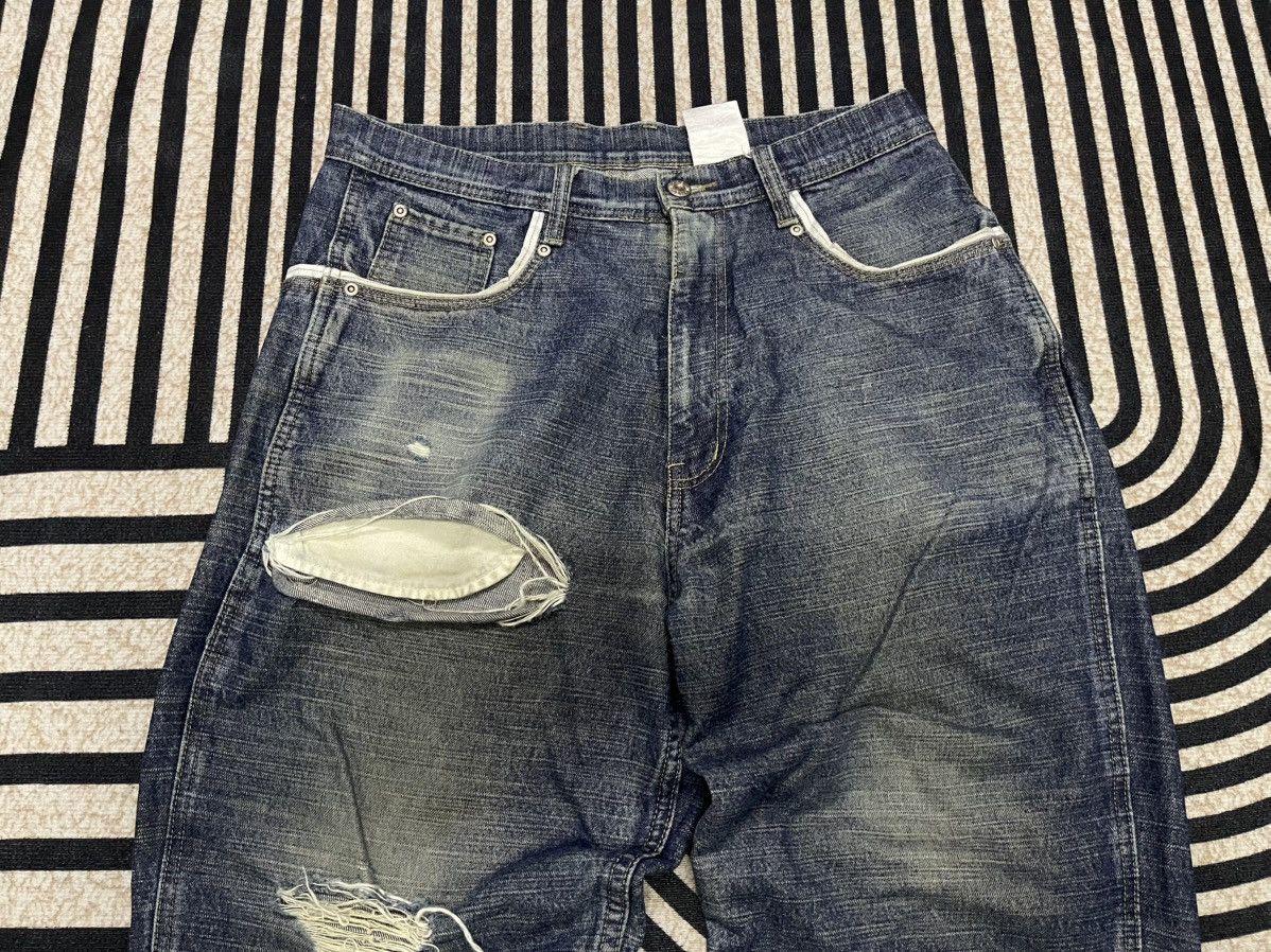 MasterPiece 2000s MASTERPIECE JAPAN BAGGY WASHABLE DISTRESSED JEANS Size US 32 / EU 48 - 6 Thumbnail
