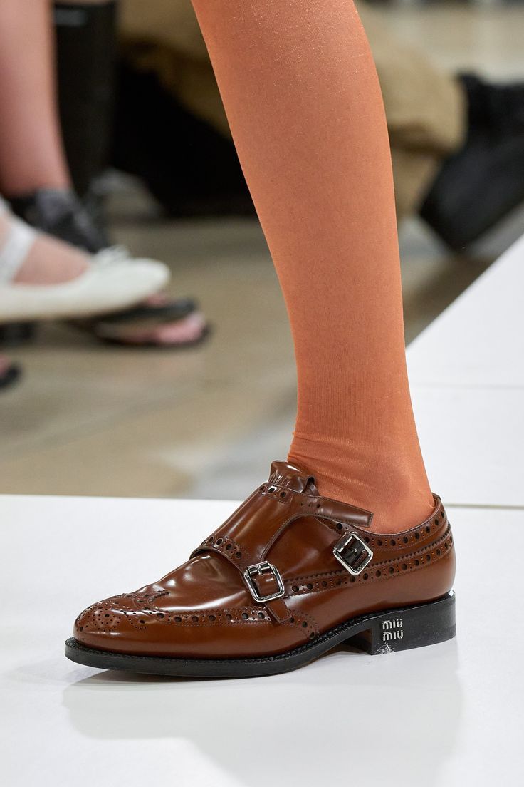 【関税&送料込】Prada Caramel Leather Lace-Up Shoes Prada Caramel Leather Lace-Up Shoes | Grailed
