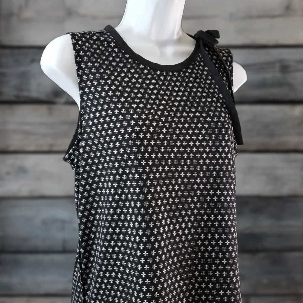 Banana Republic Banana Republic Womens Tank Top Sz Small Black White Shirt Adult Small Tank Size S / US 4 / IT 40 - 1 Thumbnail