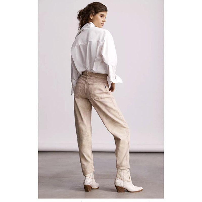 Anthropologie Pilcro The Bow Boyfriend Jeans Women's Size 27 Relaxed Fit Size 27" / US 4 / IT 40 - 1 Thumbnail