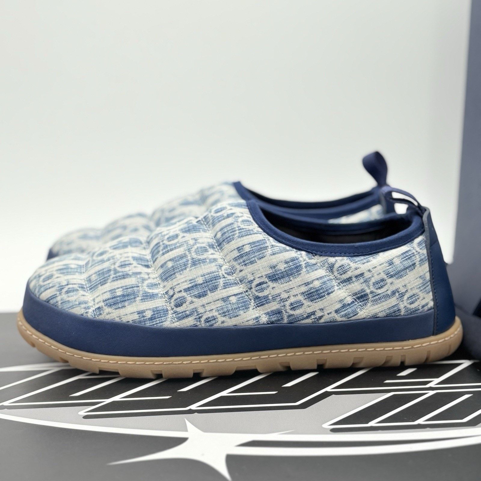 Dior Dior Snow Quilted Puffer Oblique Slipper ' Blue '| EXCELLENT Size US 9 / EU 42 - 1 Thumbnail