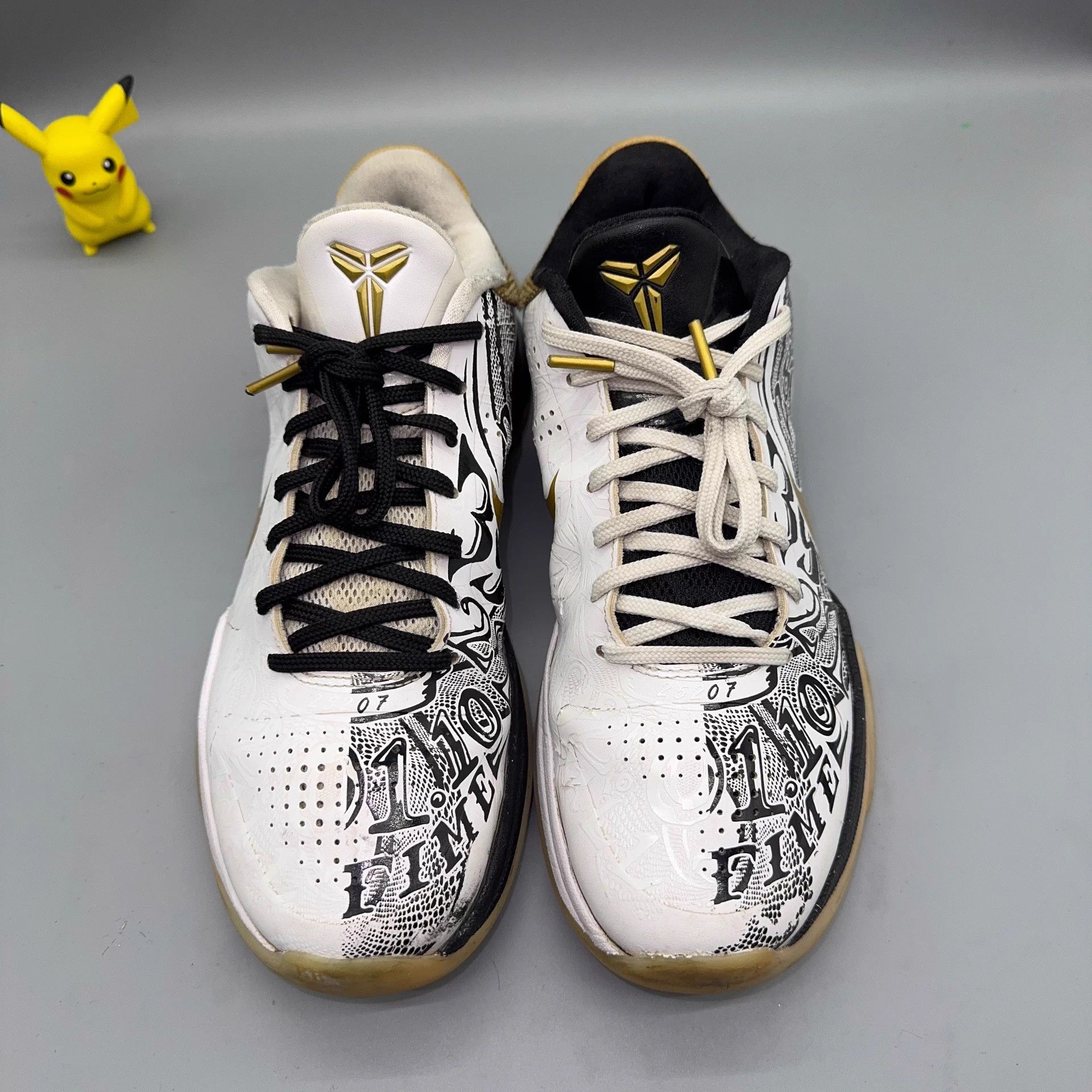 Nike Nike Kobe 5 'Stage' Black/White/Gold w/ wear Size US 9 / EU 42 - 2 Thumbnail
