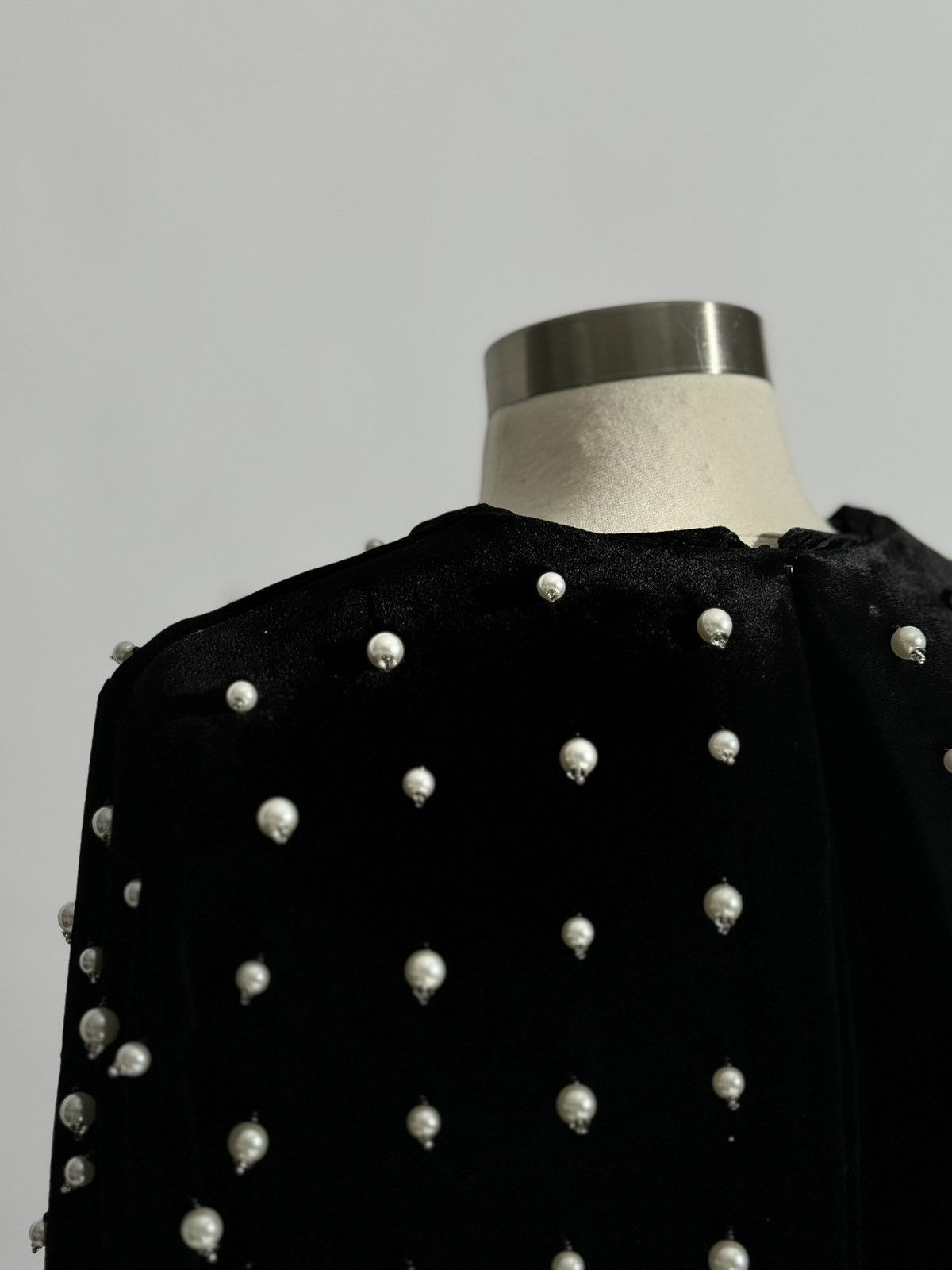 Other Brand New US 8 SAFIYAA Pearl Cape Evening Gown Size M / US 6-8 / IT 42-44 - 14 Thumbnail