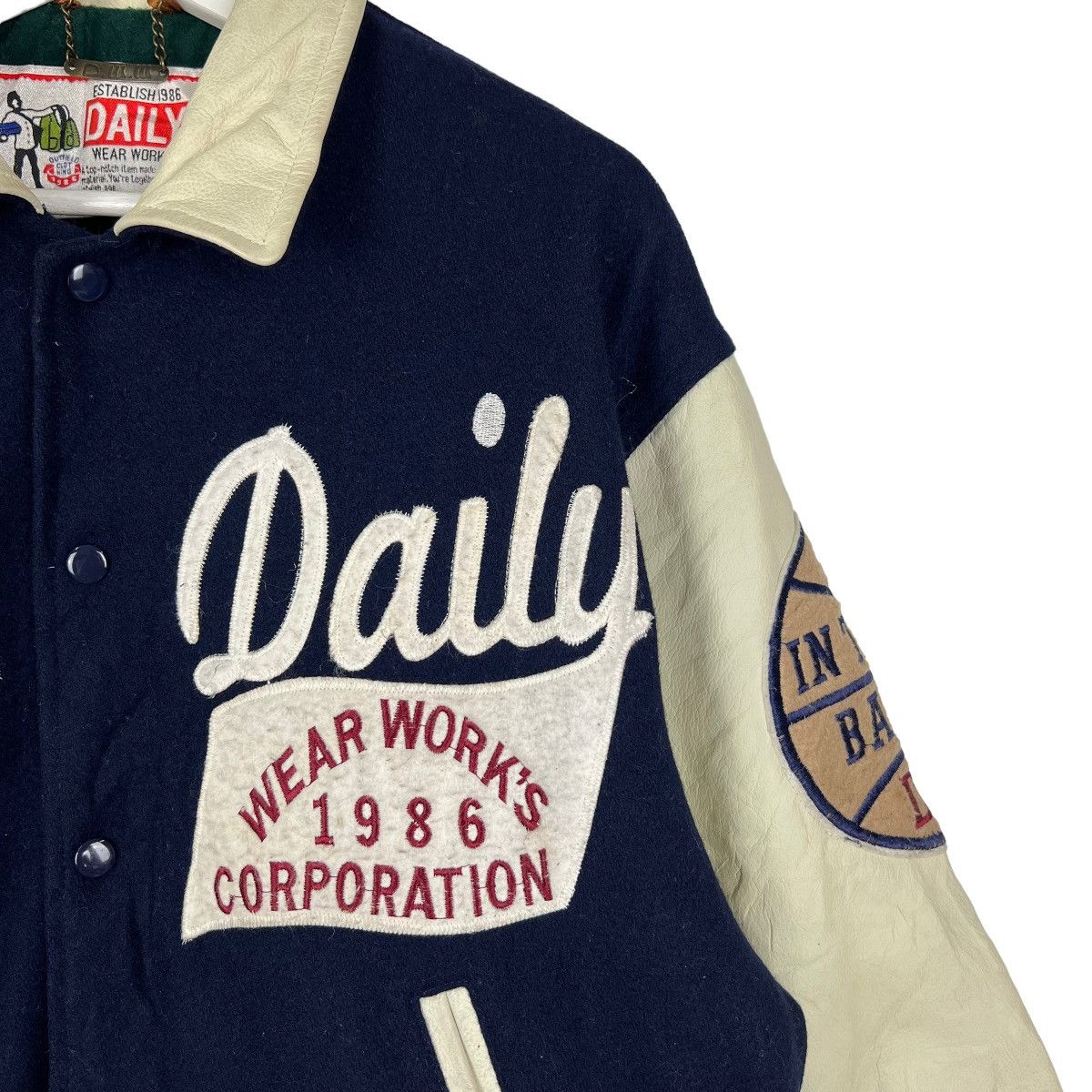 Buzz Rickson's 🔥 1980s VINTAGE DAILY WEAR WORK BATTLE OF THE BASKETBALL Size US M / EU 48-50 / 2 - 4 Thumbnail