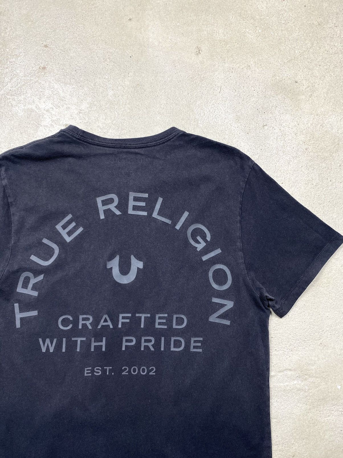 Japanese Brand Vintage True Religion Faded T Shirt Hype Y2K Size US S / EU 44-46 / 1 - 9 Thumbnail