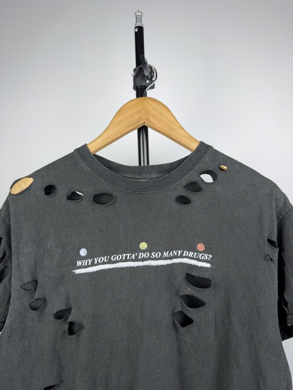 Japanese Brand ⚠️ 00s Distressed “Why You Gotta Do So Many Drugs?” Tee Y2K Size US M / EU 48-50 / 2 - 2 Thumbnail