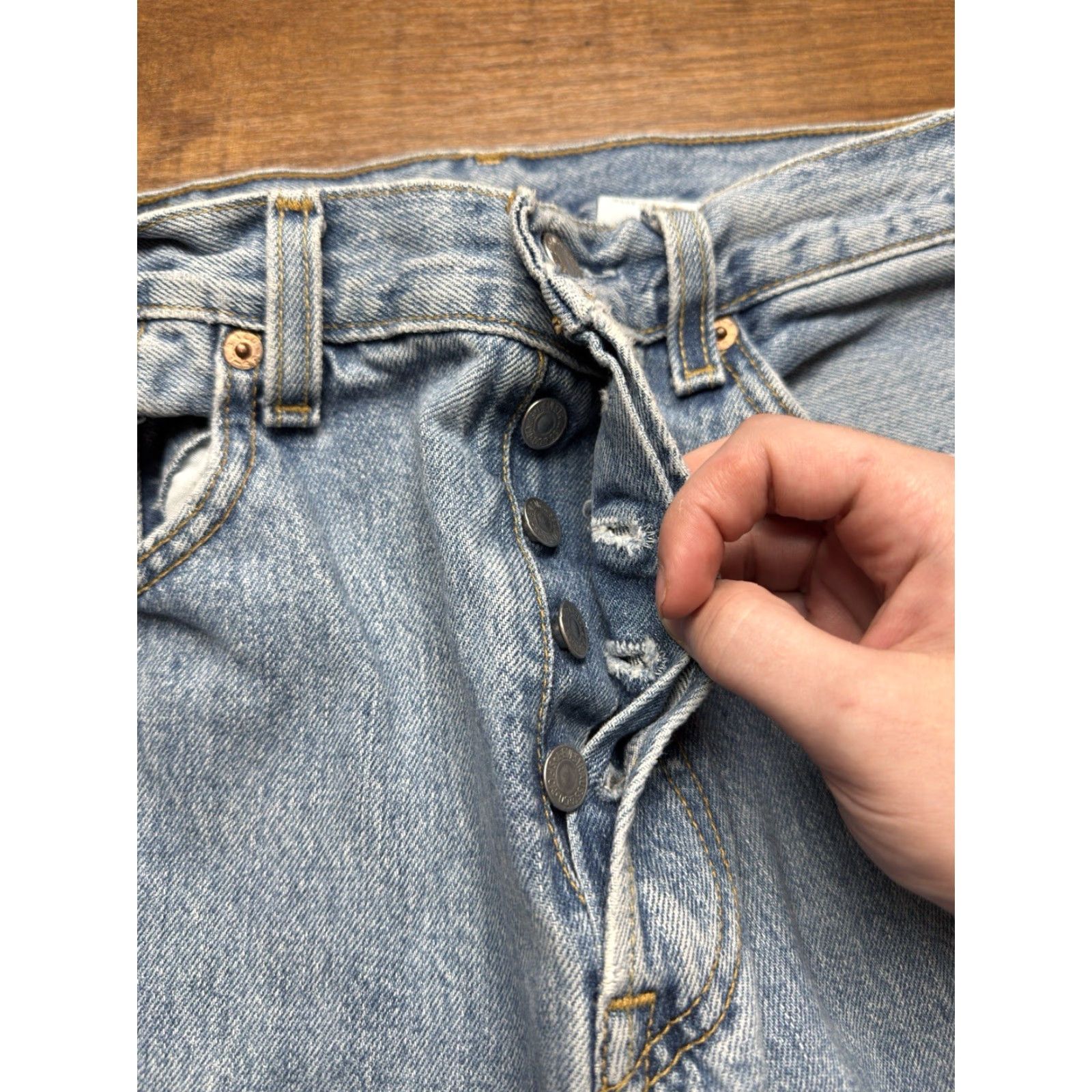 Levi's VINTAGE Levi's 501XX Jeans Mens Regular 32x31 Blue Distressed 5-Pocket Denim Button Fly 90s Y2K USA Cowboy Model Levi's 500 Series Size US 32 / EU 48 - 6 Thumbnail