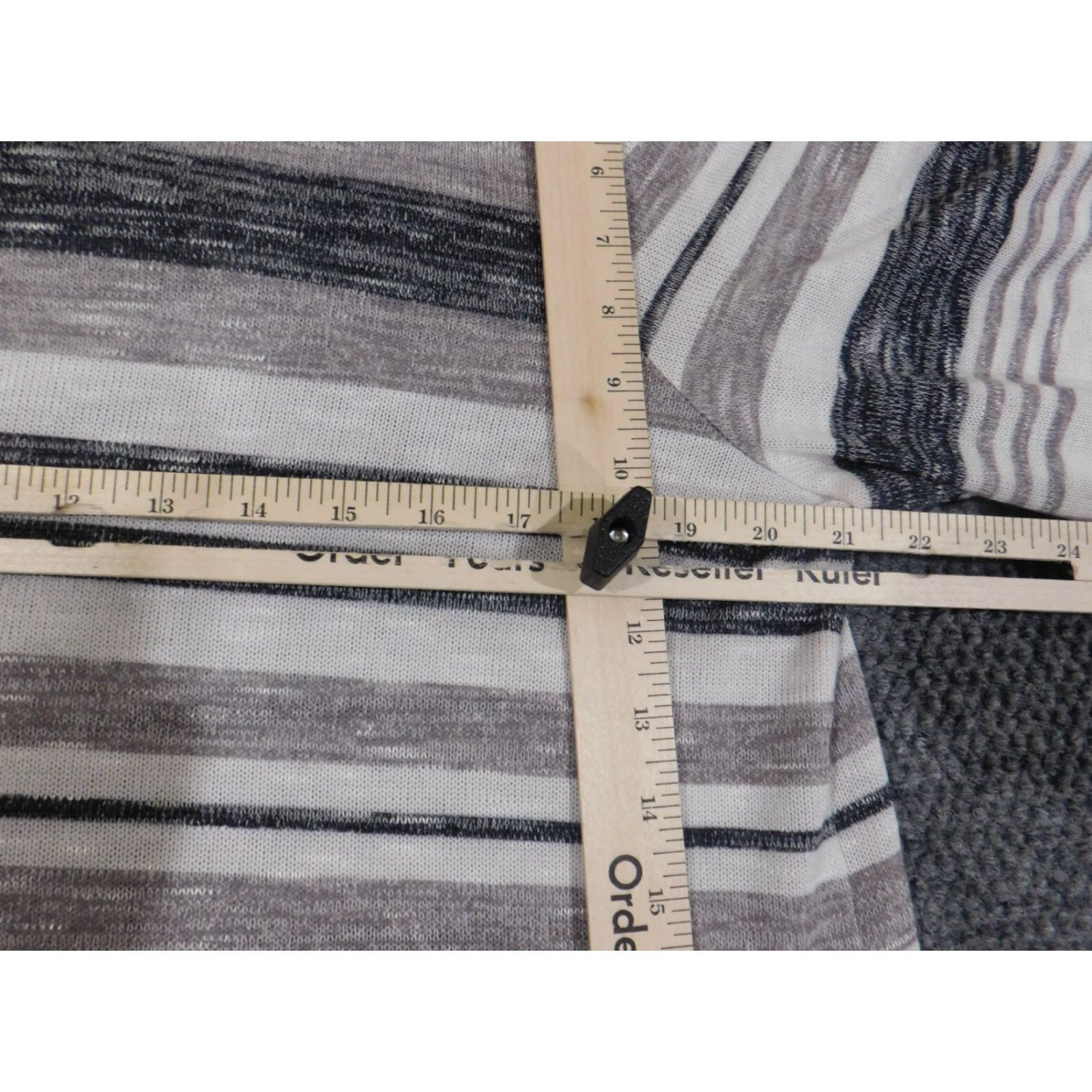 Vintage Alfred Dunner Sweater Women L Gray Striped Pullover Knit Raglan Sleeve Crew Neck Stretch Embellishments Vintage No Size L / US 10 / IT 46 - 6 Thumbnail