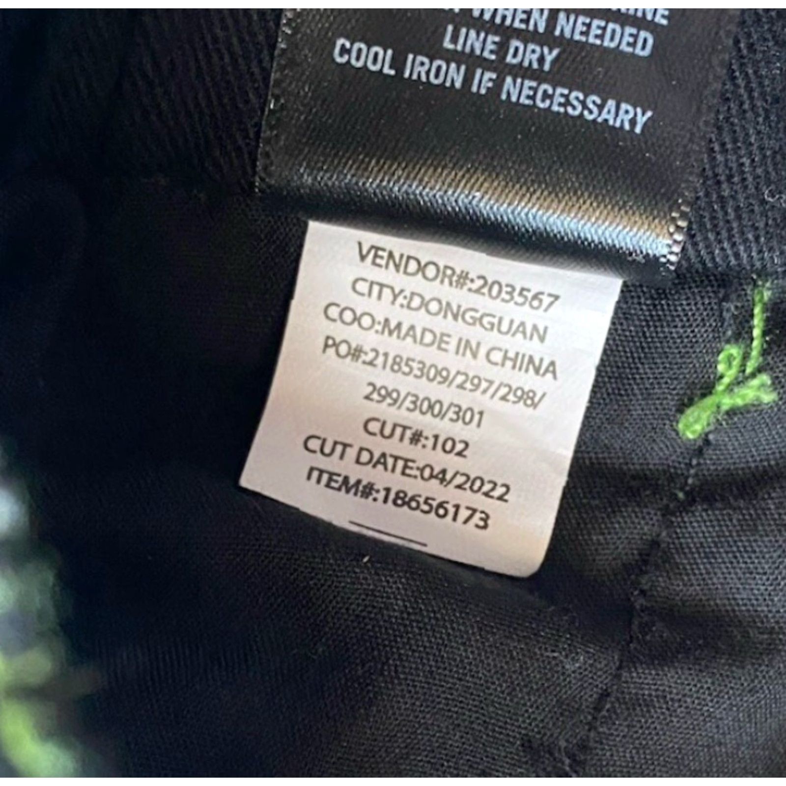 Hot Topic VINTAGE Hot Topic WOMENS SIZE 3 Black & Green Zip-Off Cargo Carpenter Pants Women Size 26" / US 2 / IT 38 - 7 Thumbnail