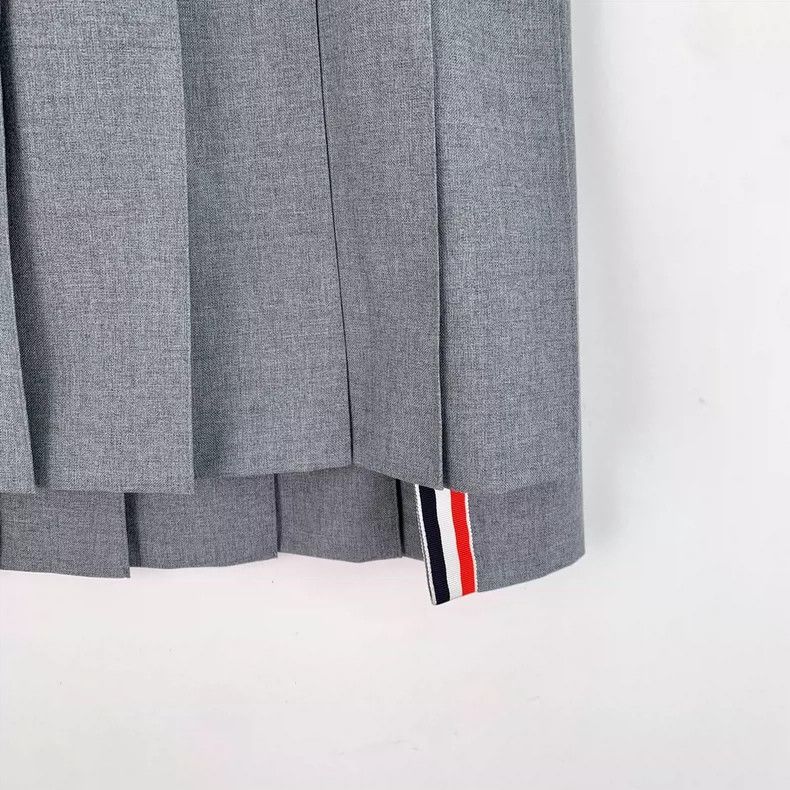 Thom Browne Thom Browne Gray wool leisure pleated half skirt Size 26" / US 2 / IT 38 - 4 Thumbnail