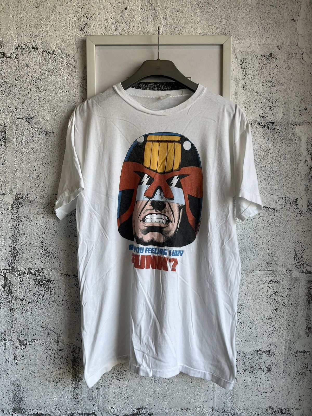 Vintage Vtg Judge Dredd 1983’s Are You feeling lucky Punk? T-shirt Size US L / EU 52-54 / 3 - 2 Thumbnail