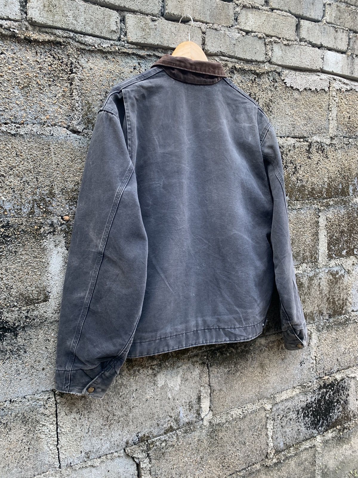 Carhartt × Vintage Vtg Carhartt J97 Faded Black/DarkGrey Detroit Jacket Size US L / EU 52-54 / 3 - 10 Thumbnail